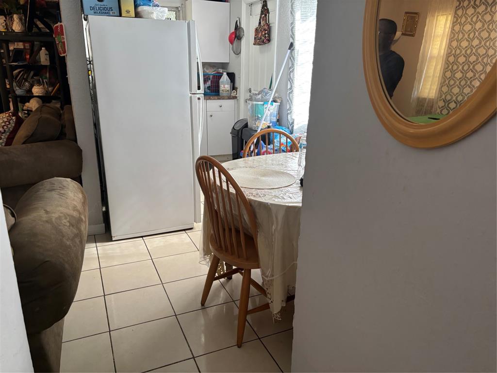 Fort Lauderdale, Florida, 33304, United States, 2 Bedrooms Bedrooms, ,2 BathroomsBathrooms,Residential,For Sale,1936952