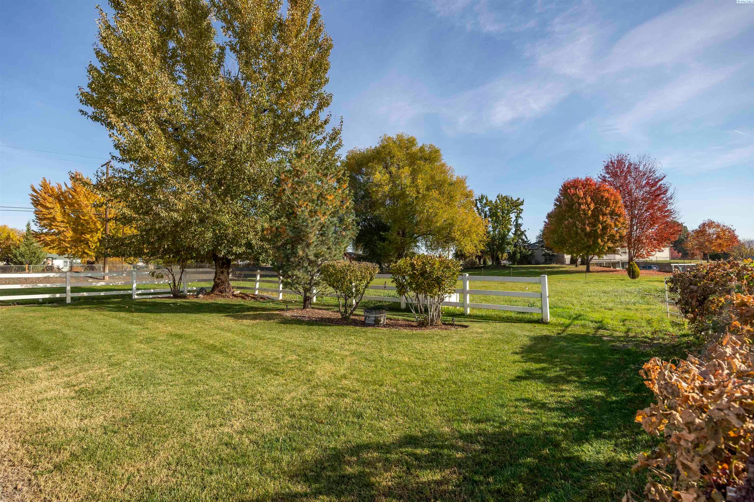 Prosser, Washington, 99350, United States, 4 Bedrooms Bedrooms, ,1 BathroomBathrooms,Residential,For Sale,1984108