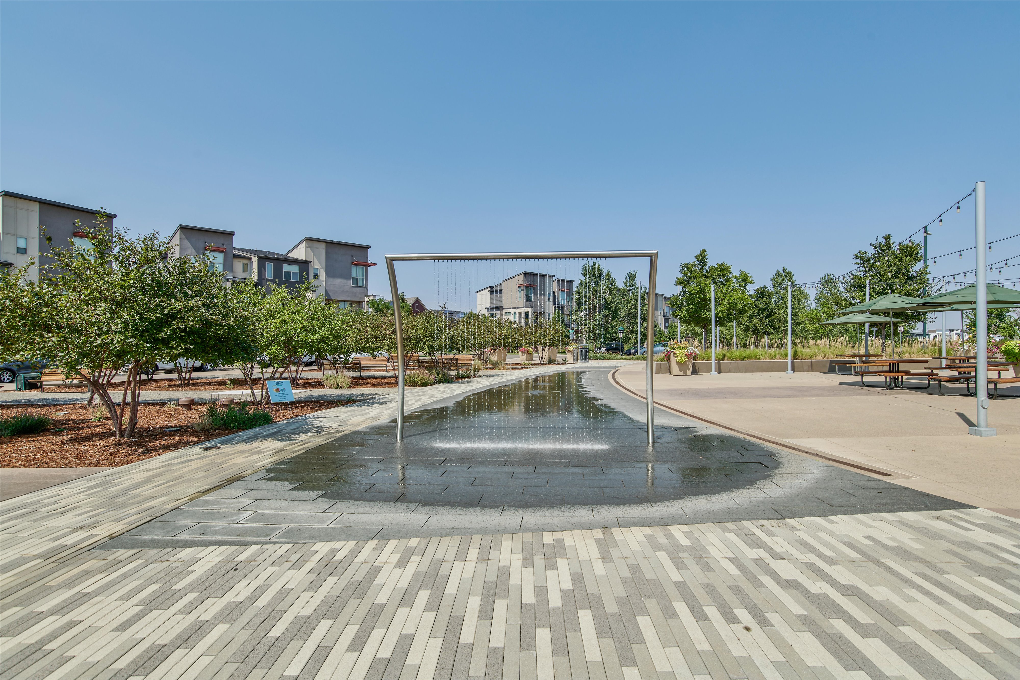  Inviting two-story single family duplex - 物件實景