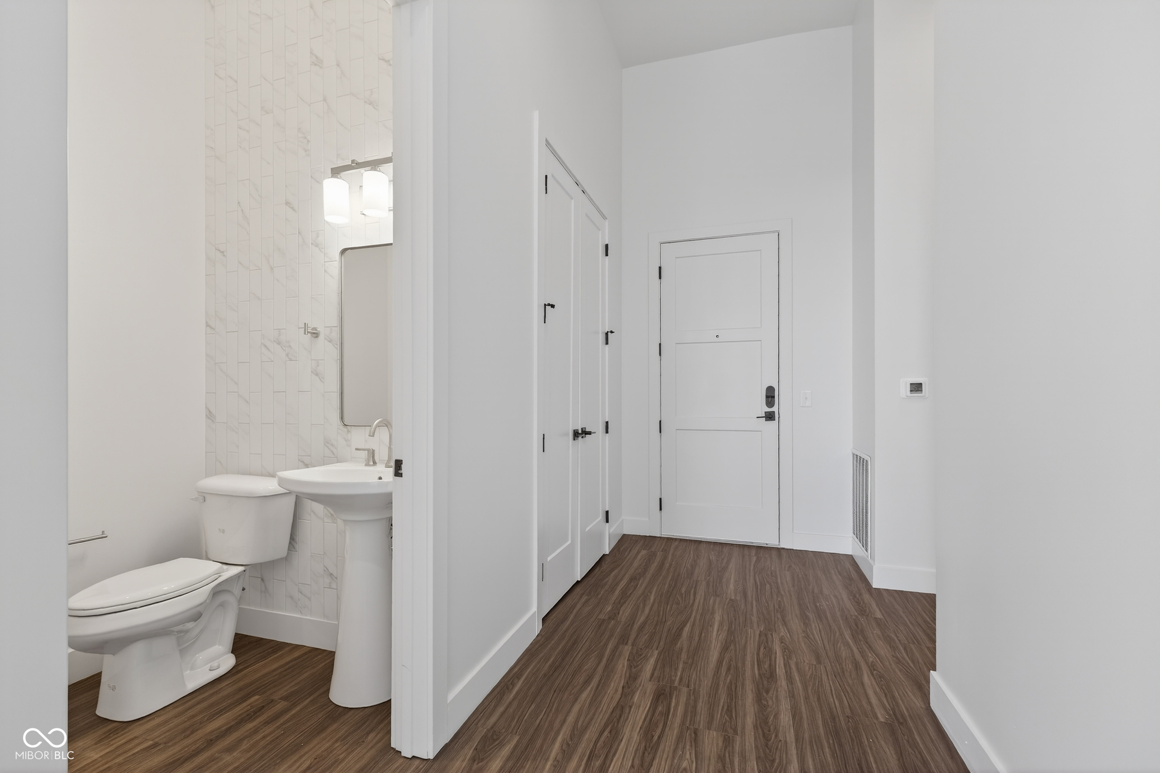 Carmel, Indiana, 46032, United States, 2 Bedrooms Bedrooms, ,3 BathroomsBathrooms,Residential,For Sale,1982696