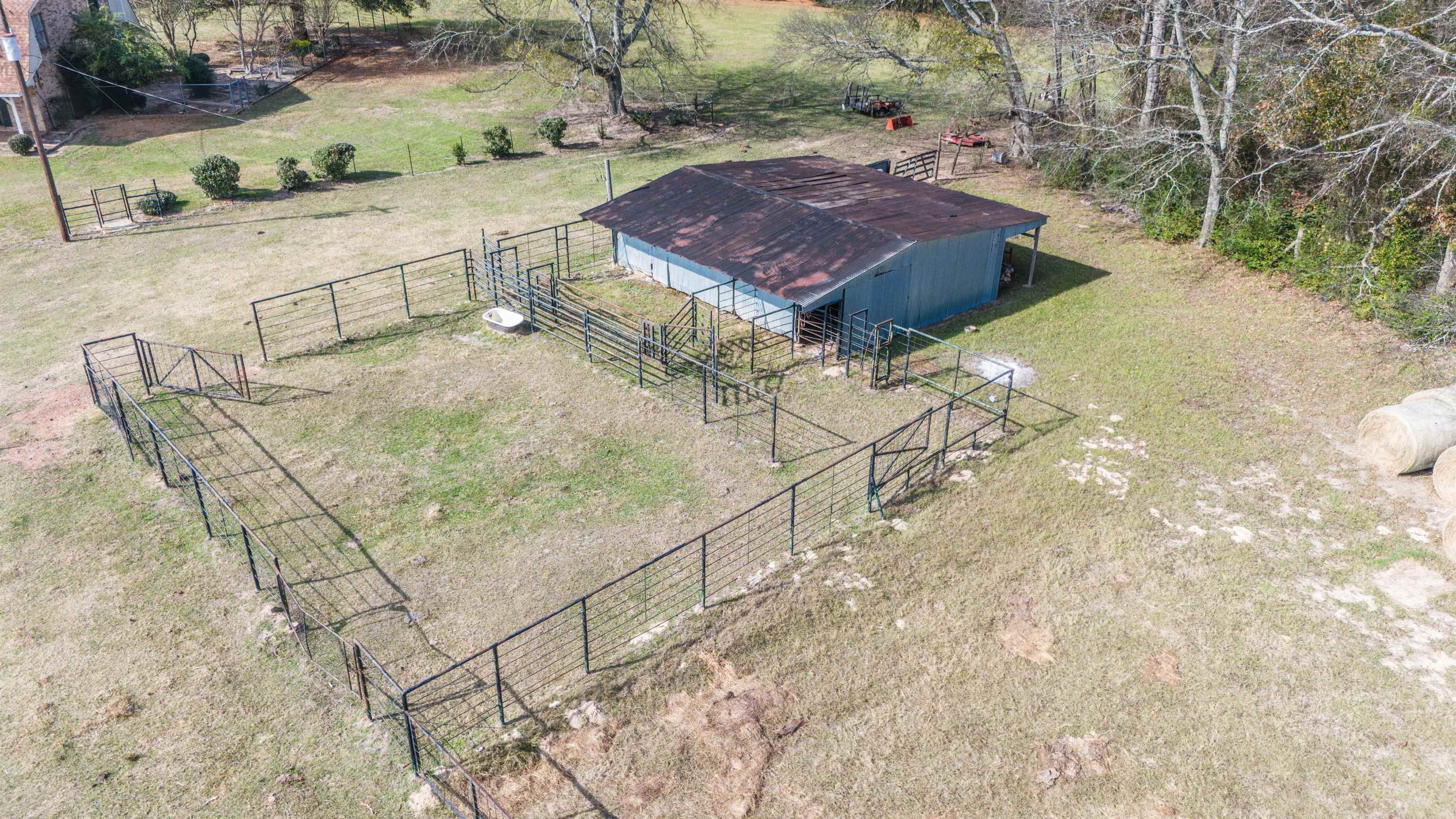 Marshall, Texas, 75670, United States, 5 Bedrooms Bedrooms, ,4 BathroomsBathrooms,Residential,For Sale,1996423