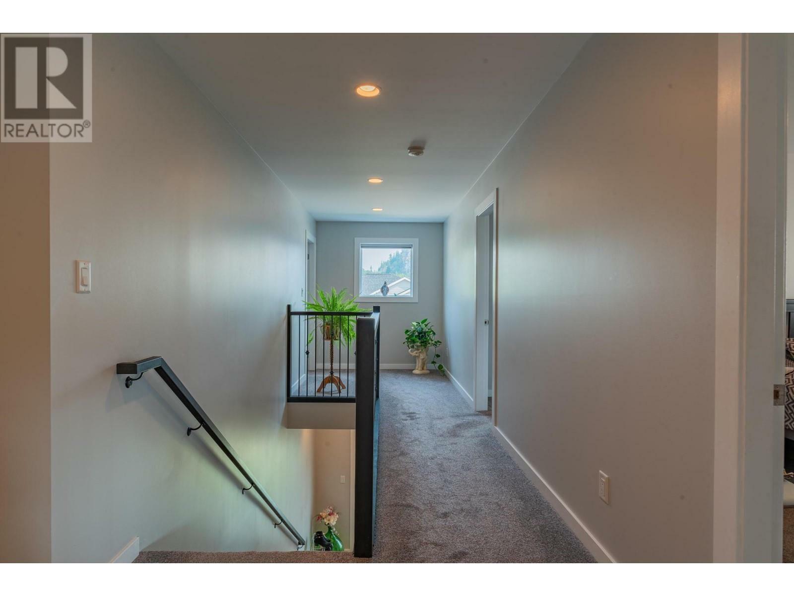 CASTLEGAR, British Columbia, V1N 4X8, CA, 4 Bedrooms Bedrooms, ,2 BathroomsBathrooms,Residential,For Sale,1839232