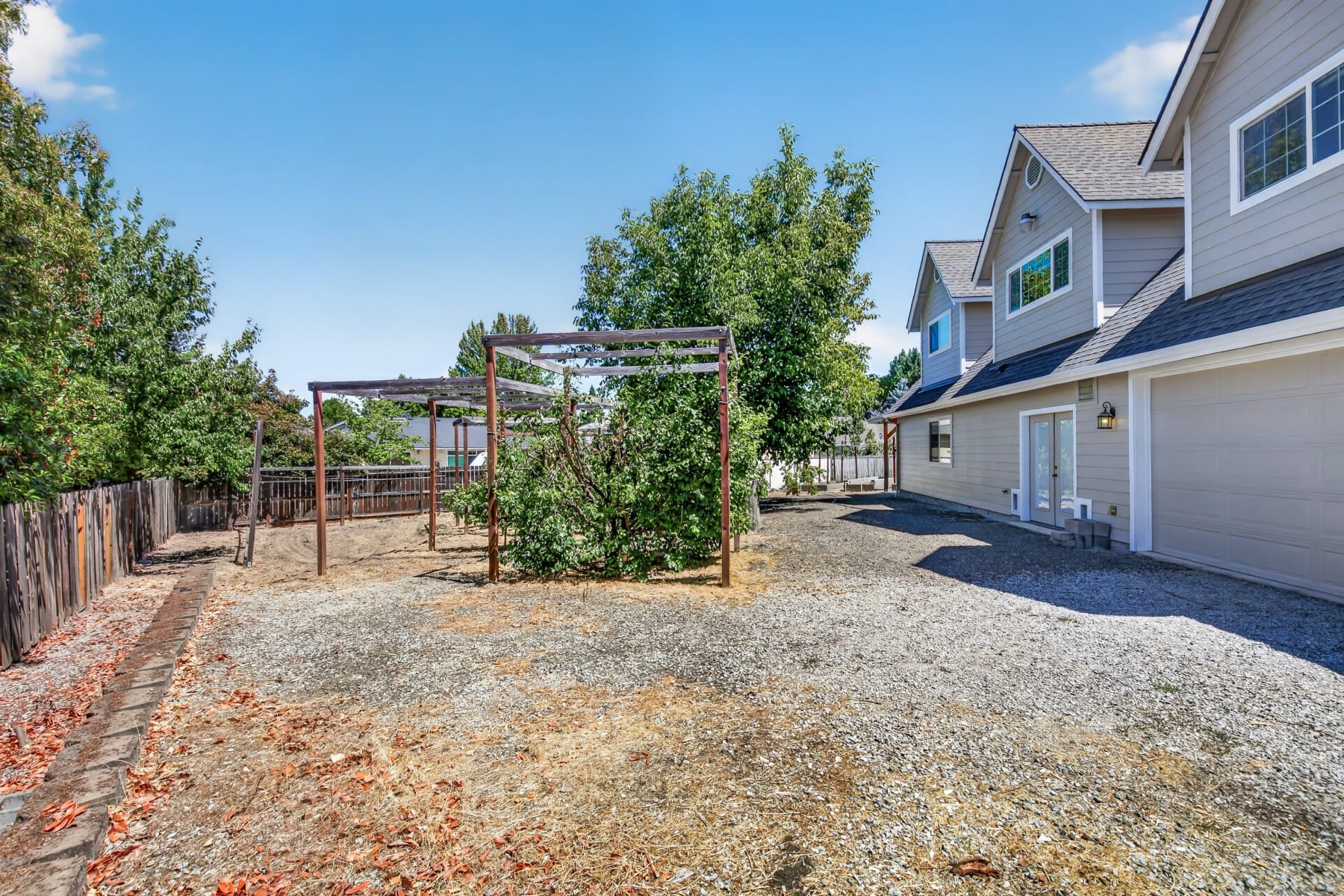  182 Justin Court Central Point, OR 97502 - 物件實景