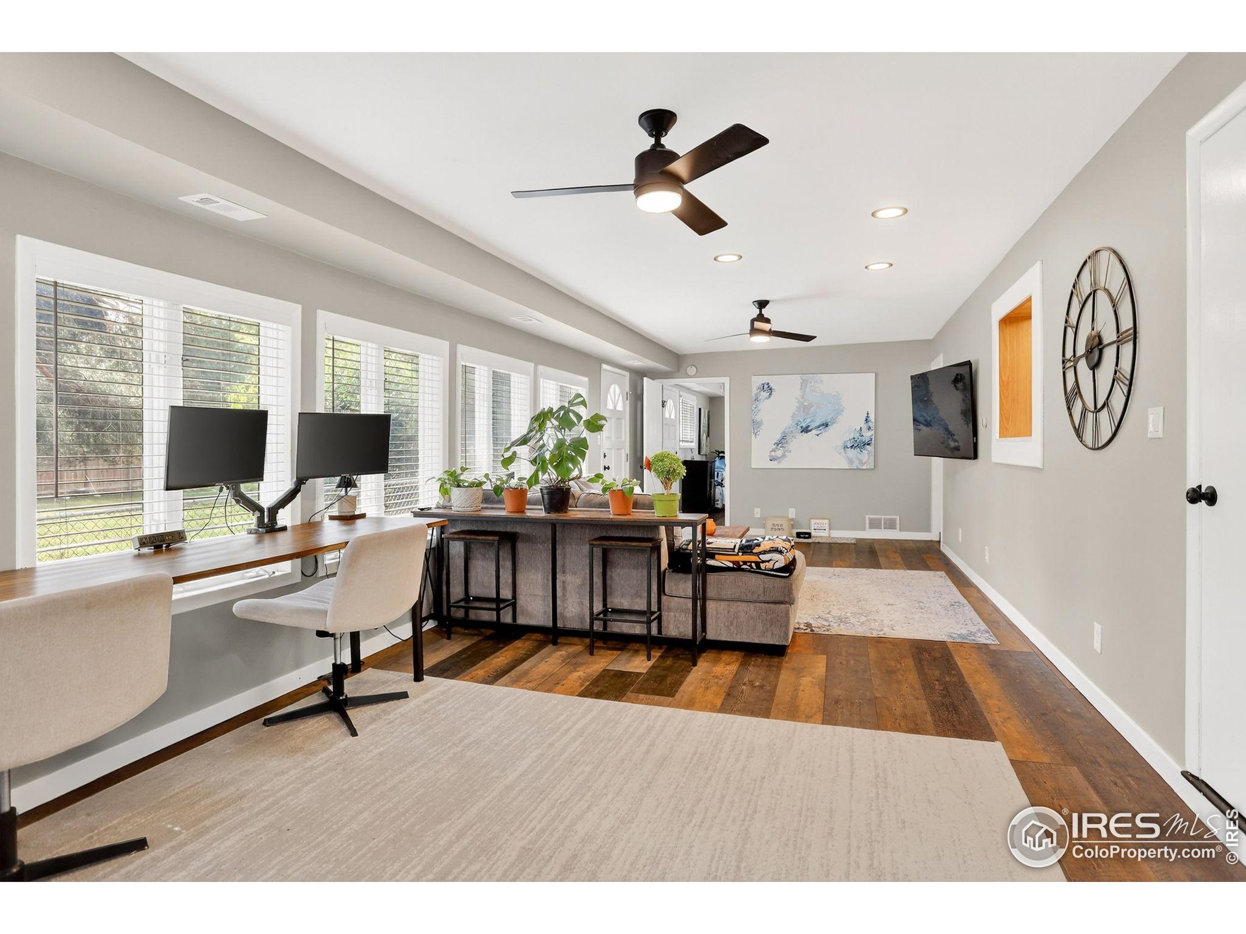 Longmont, Colorado, 80501, United States, 3 Bedrooms Bedrooms, ,1 BathroomBathrooms,Residential,For Sale,1948840