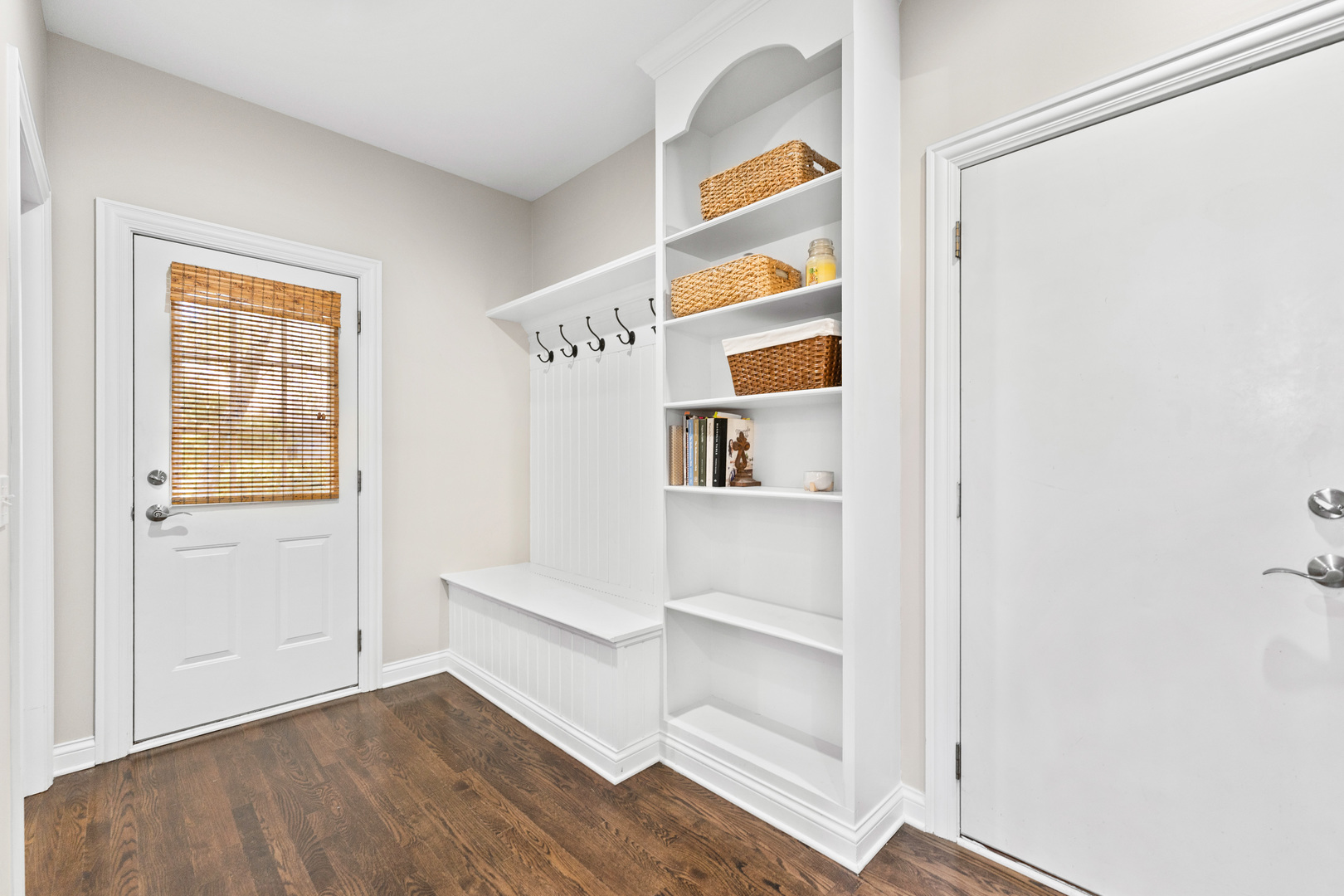 St. Charles, Illinois, 60175, United States, 5 Bedrooms Bedrooms, ,5 BathroomsBathrooms,Residential,For Sale,1989191