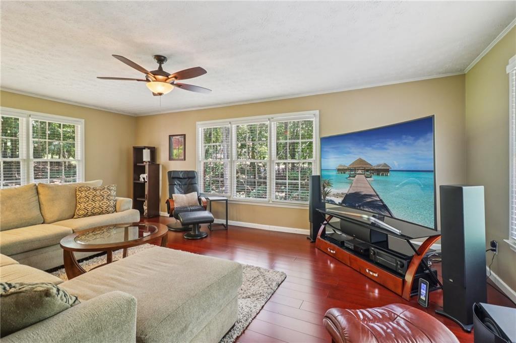 Flowery Branch, Georgia, 30542, United States, 4 Bedrooms Bedrooms, ,3 BathroomsBathrooms,Residential,For Sale,1923417