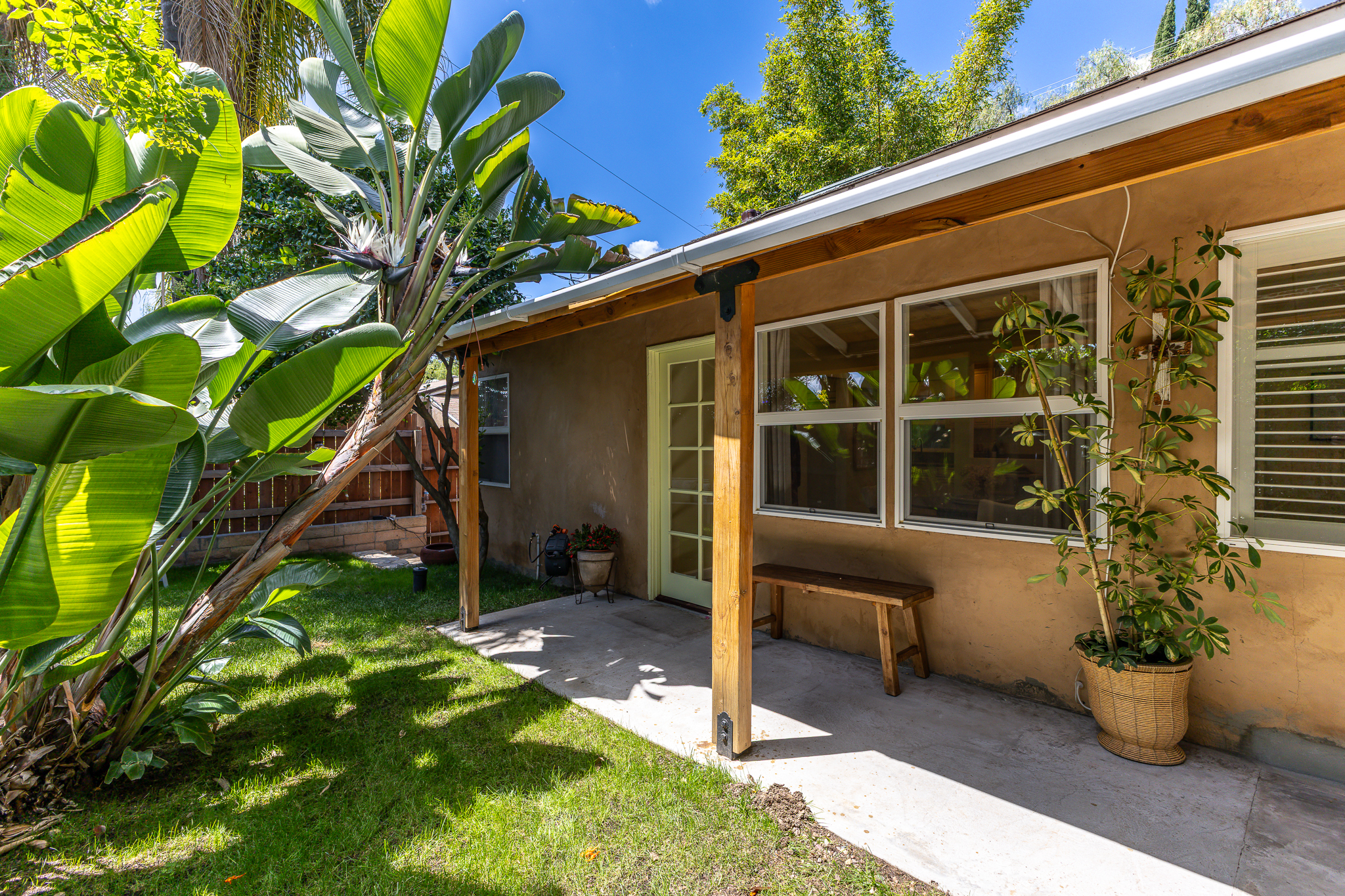  927 Pine Grove Ave - 物件實景