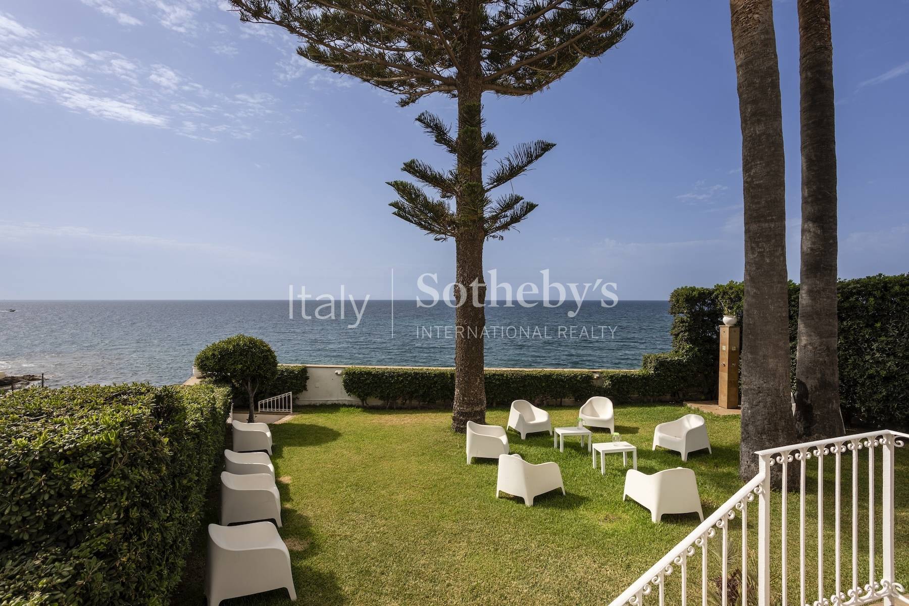  Exclusive villa with direct access to the sea of Fontane Bianche - 物件實景