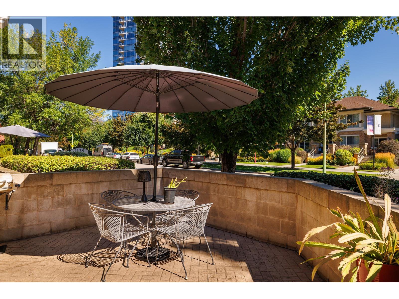 KELOWNA, British Columbia, V1Y 9W1, CA, 2 Bedrooms Bedrooms, ,2 BathroomsBathrooms,Residential,For Sale,1961456