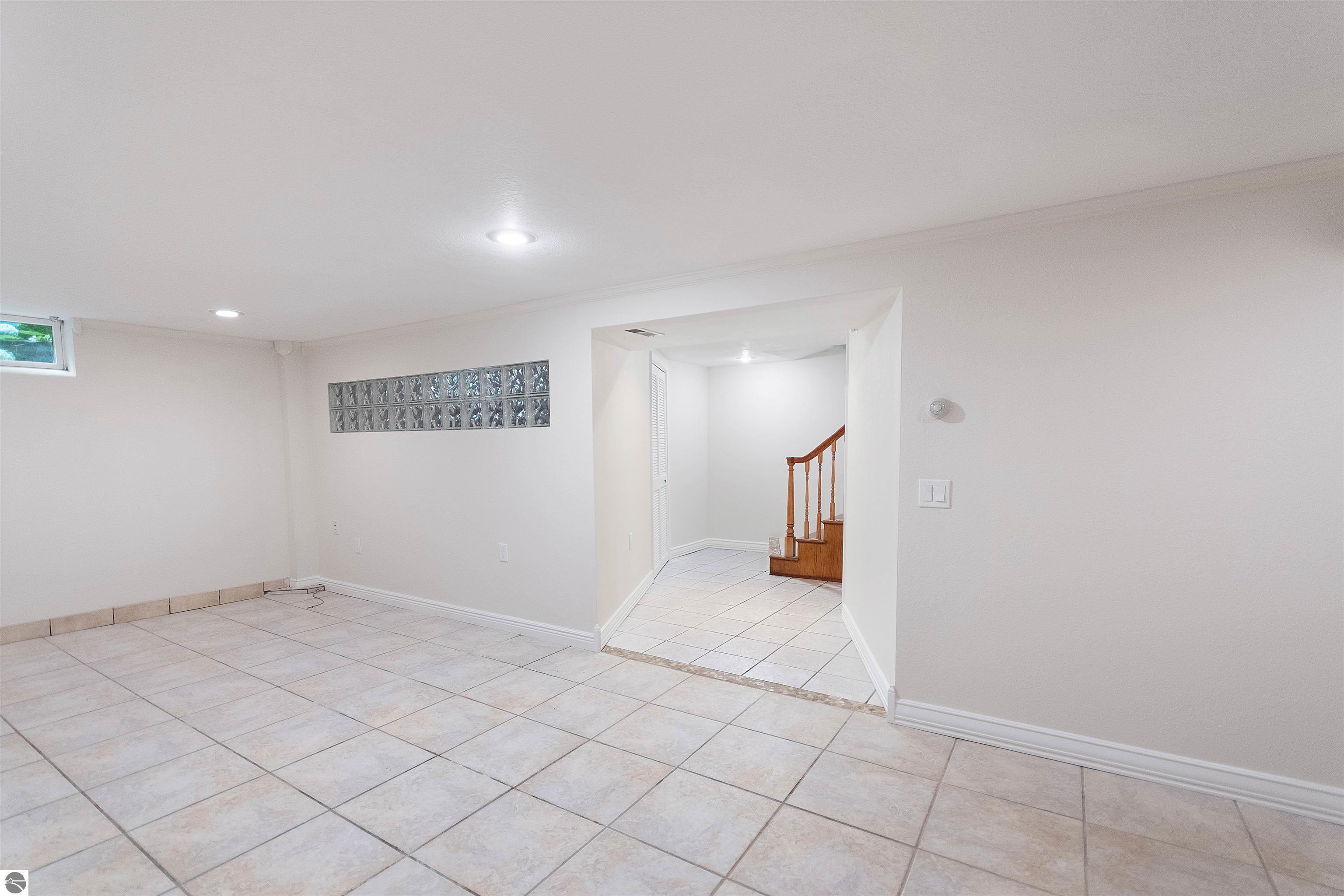 Traverse City, Michigan, 49686, United States, 4 Bedrooms Bedrooms, ,2 BathroomsBathrooms,Residential,For Sale,1908664