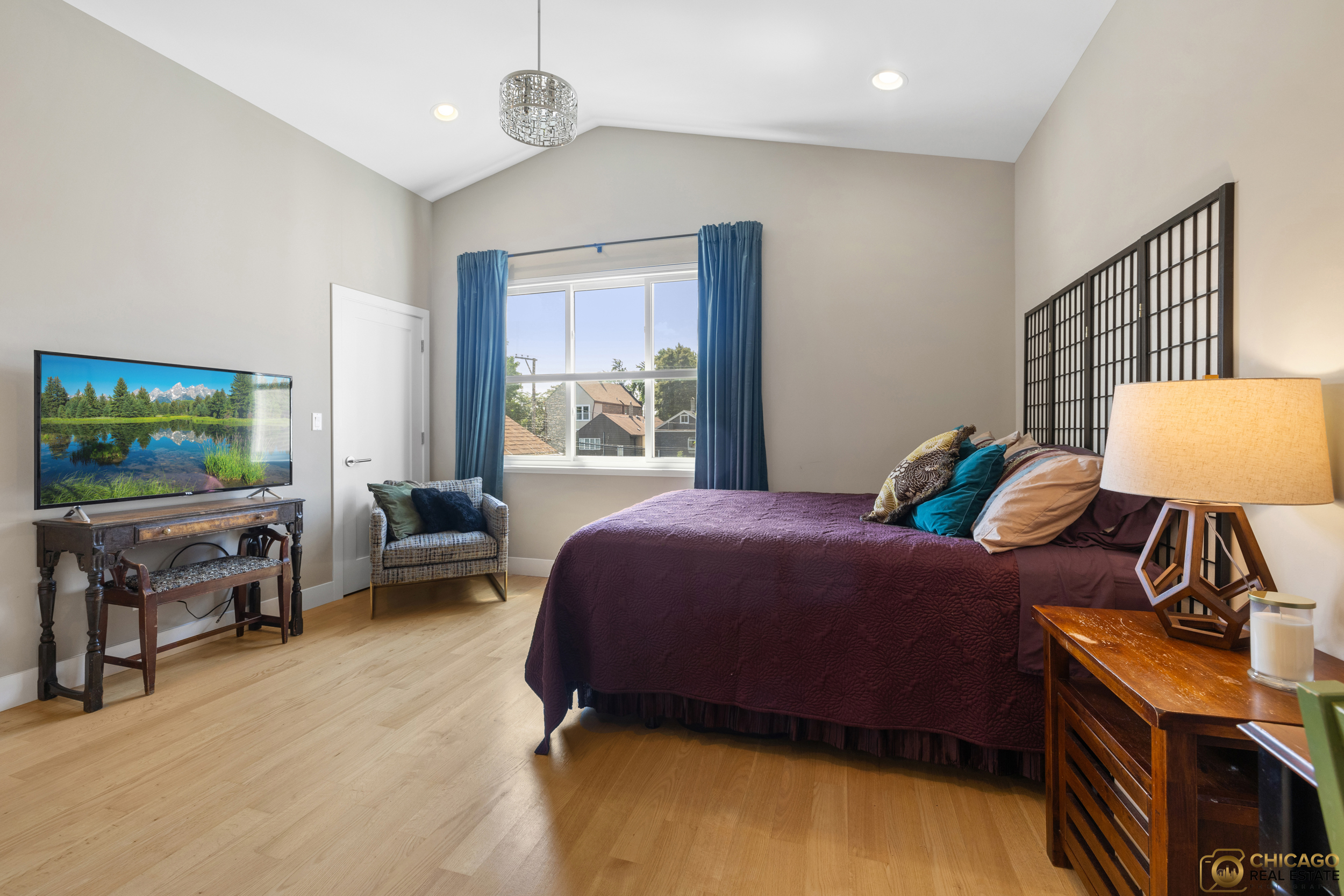 Chicago, Illinois, 60608, United States, 4 Bedrooms Bedrooms, ,4 BathroomsBathrooms,Residential,For Sale,1914075