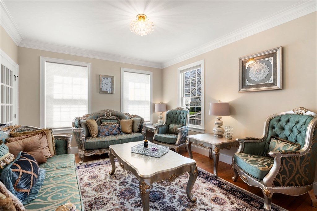 Needham, Massachusetts, 02492, United States, 5 Bedrooms Bedrooms, ,5 BathroomsBathrooms,Residential,For Sale,1850362