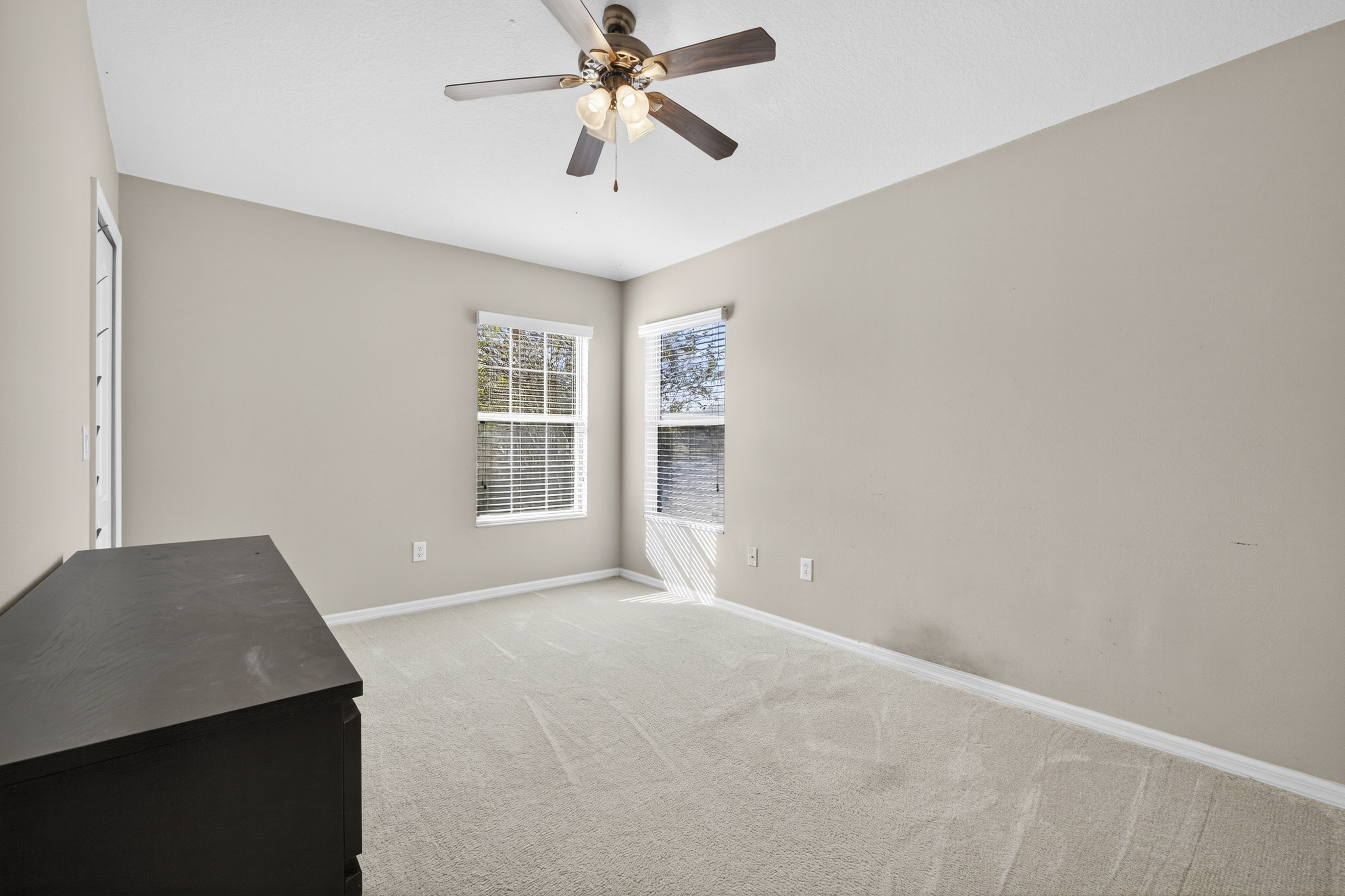 WESLEY CHAPEL, Florida, 33544, United States, 4 Bedrooms Bedrooms, ,3 BathroomsBathrooms,Residential,For Sale,1992443