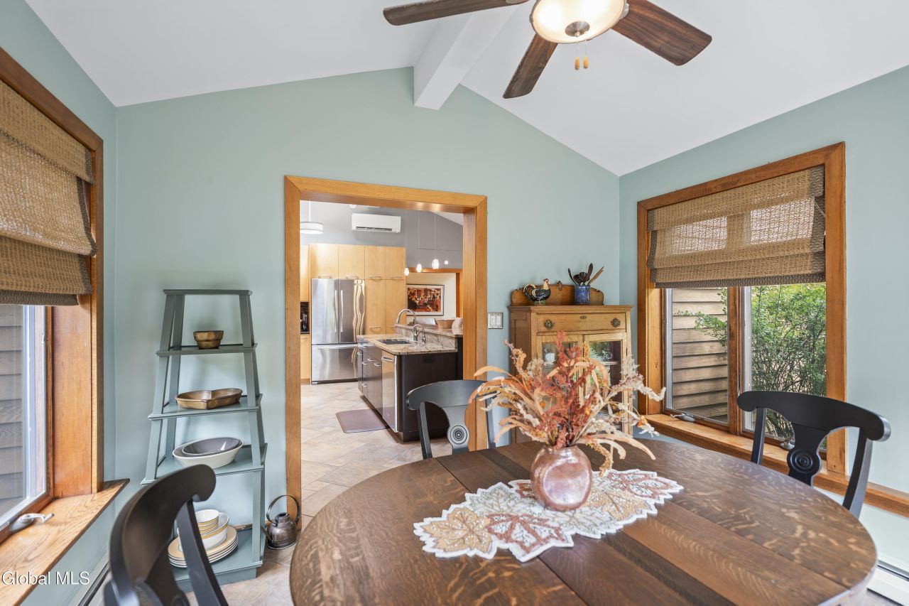 Coeymans Hollow, New York, 12046, United States, 4 Bedrooms Bedrooms, ,3 BathroomsBathrooms,Residential,For Sale,1907699