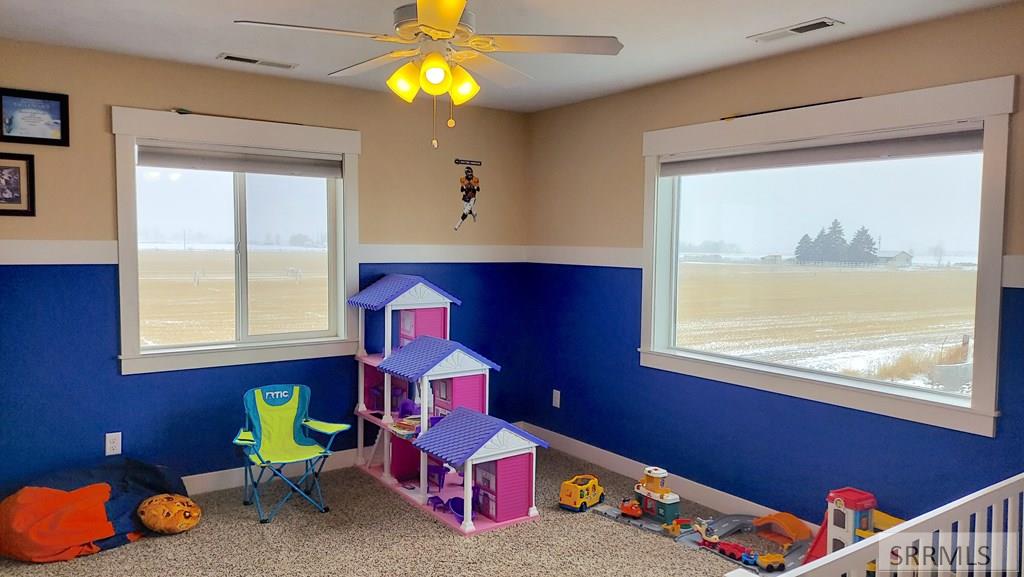 IDAHO FALLS, Idaho, 83401, United States, 5 Bedrooms Bedrooms, ,4 BathroomsBathrooms,Residential,For Sale,1895056