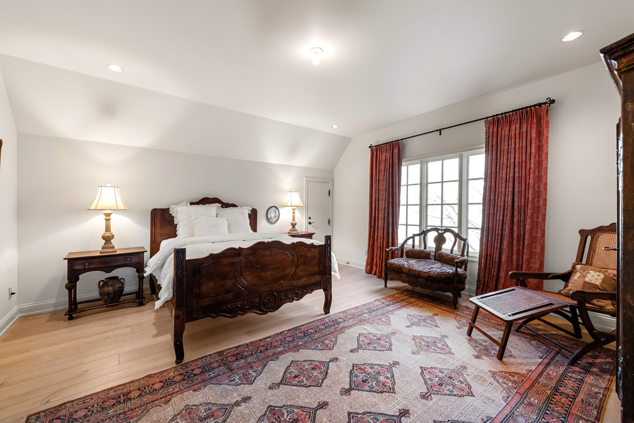  Magnificent Buckhead Home on 2.2+/- Acres with Pool and Pool House - 物件實景