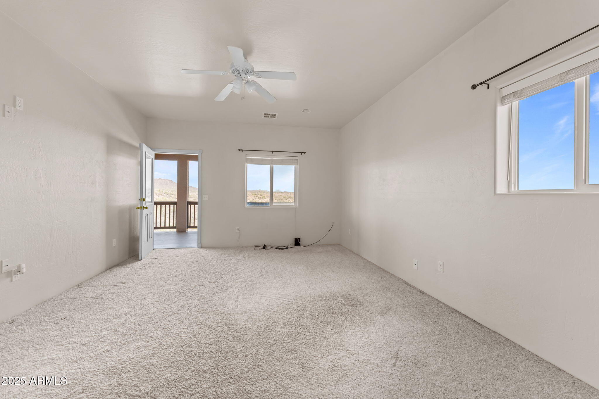 Morristown, Arizona, 85342, United States, 5 Bedrooms Bedrooms, ,4 BathroomsBathrooms,Residential,For Sale,1887145