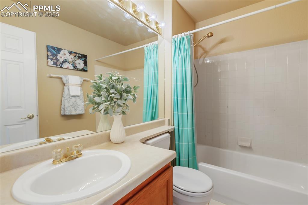 Colorado Springs, Colorado, 80920, United States, 5 Bedrooms Bedrooms, ,2 BathroomsBathrooms,Residential,For Sale,1920003