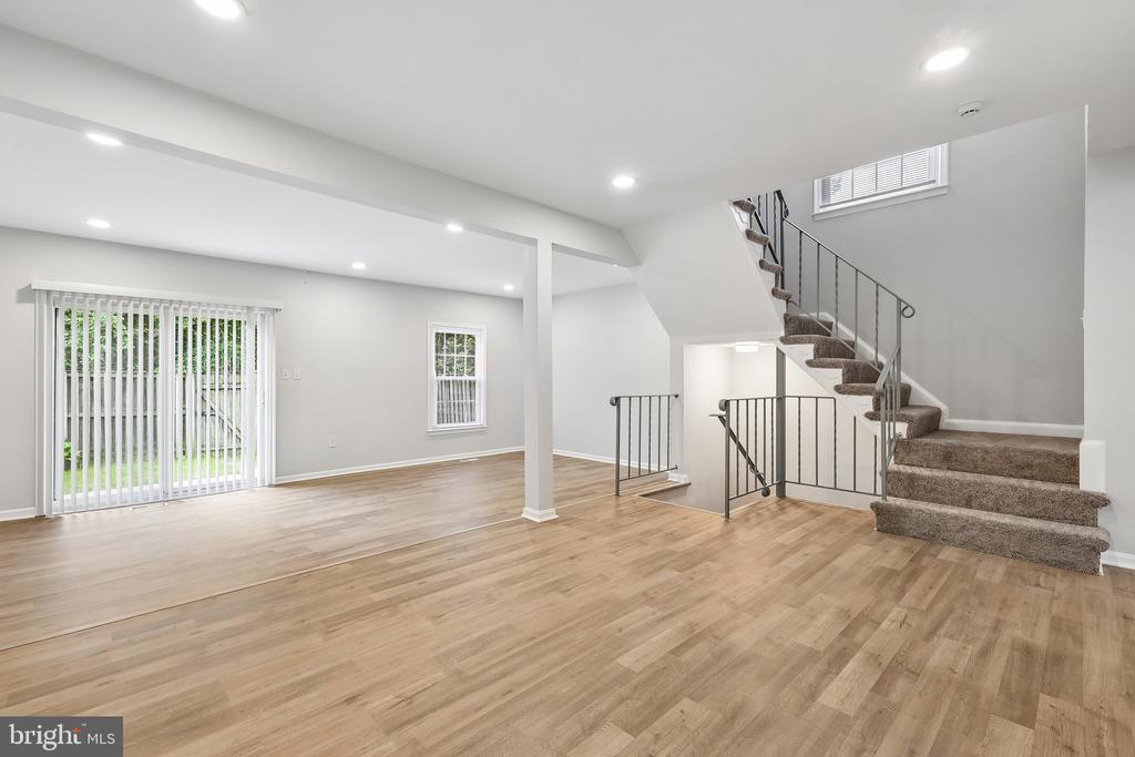 Springfield, Virginia, 22153, United States, 4 Bedrooms Bedrooms, ,4 BathroomsBathrooms,Residential,For Sale,2049450