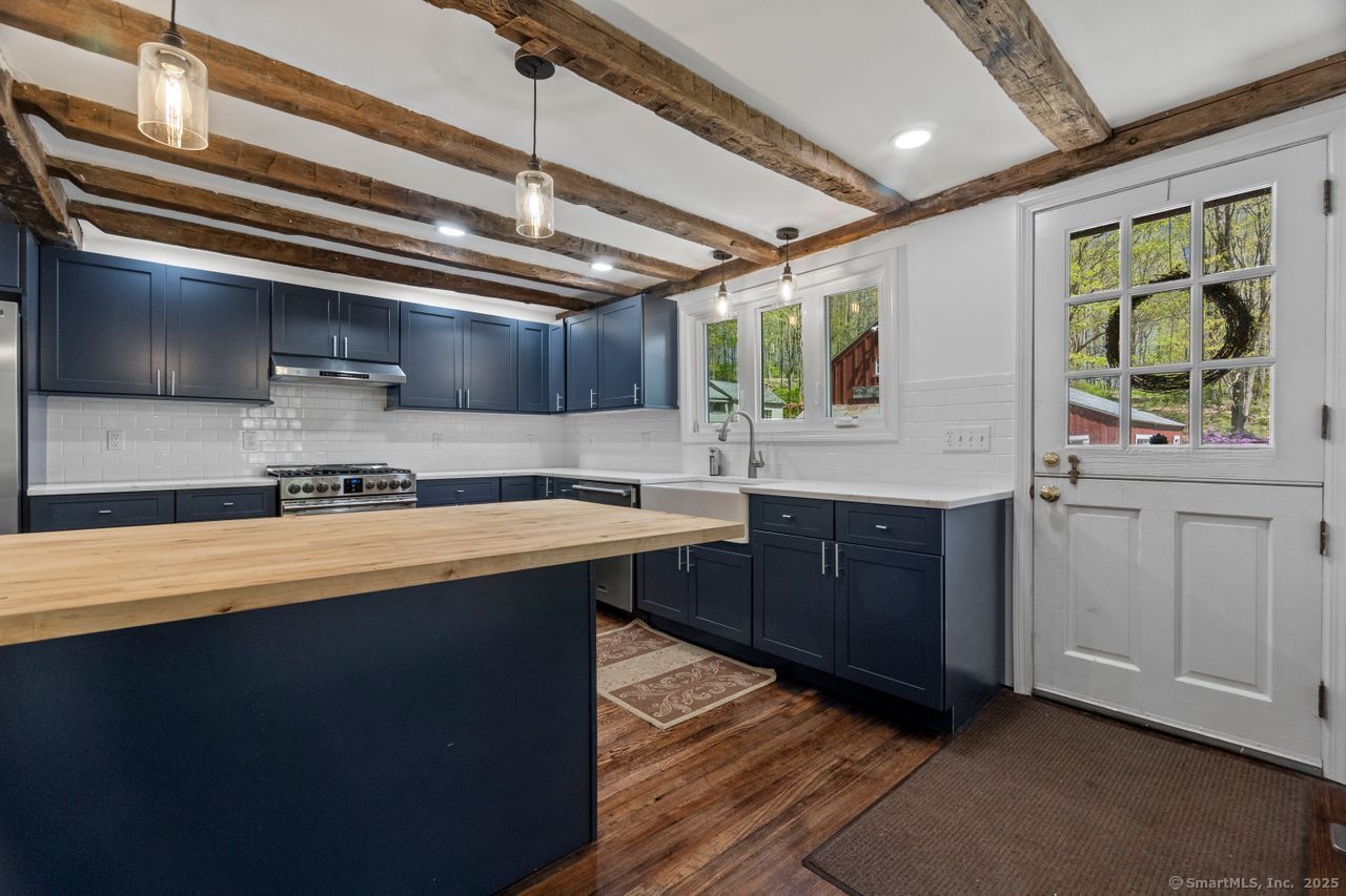 Woodbury, Connecticut, 06798, United States, 4 Bedrooms Bedrooms, ,3 BathroomsBathrooms,Residential,For Sale,1890023