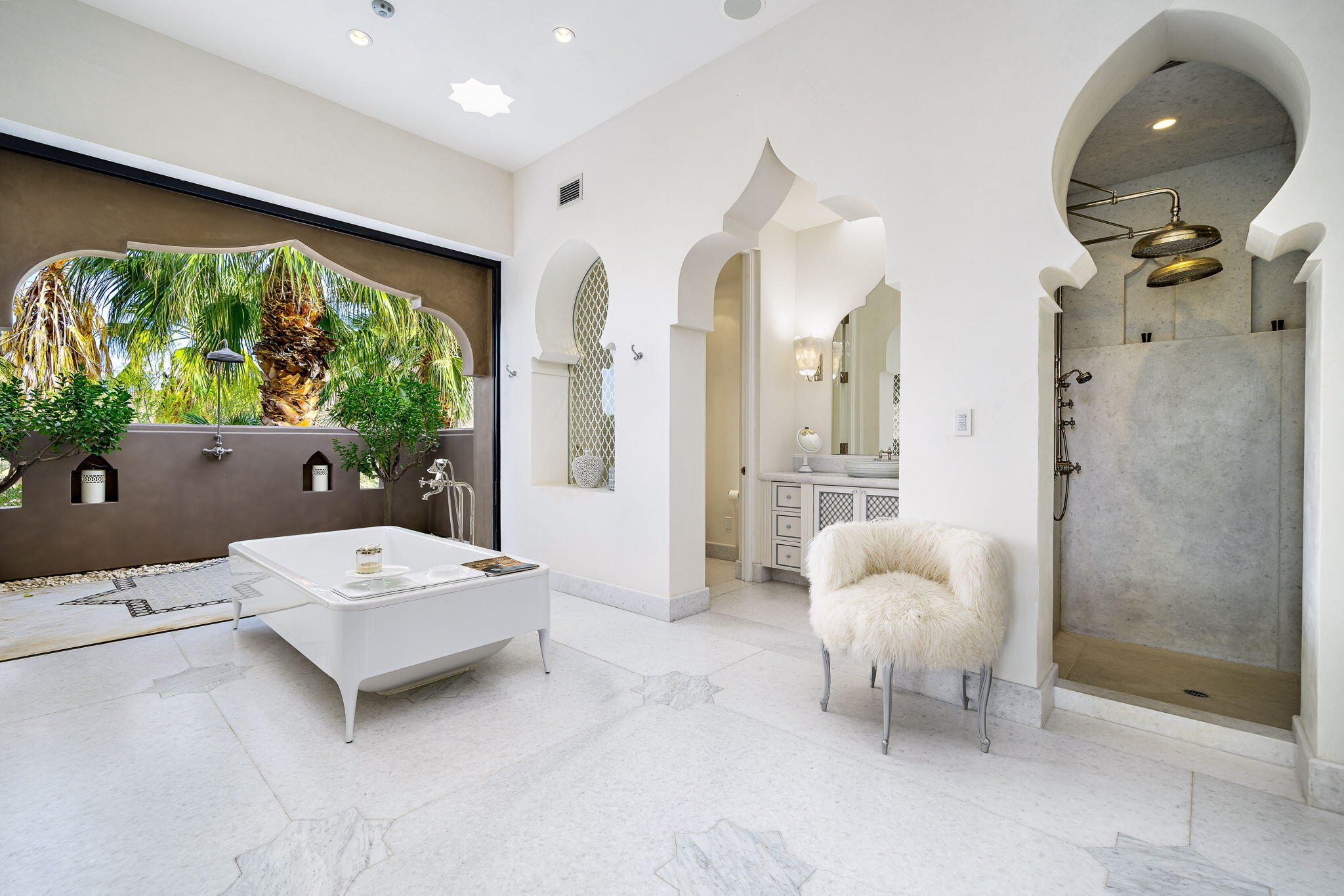 Palm Desert, California, 92260, United States, 5 Bedrooms Bedrooms, ,7 BathroomsBathrooms,Residential,For Sale,1874158