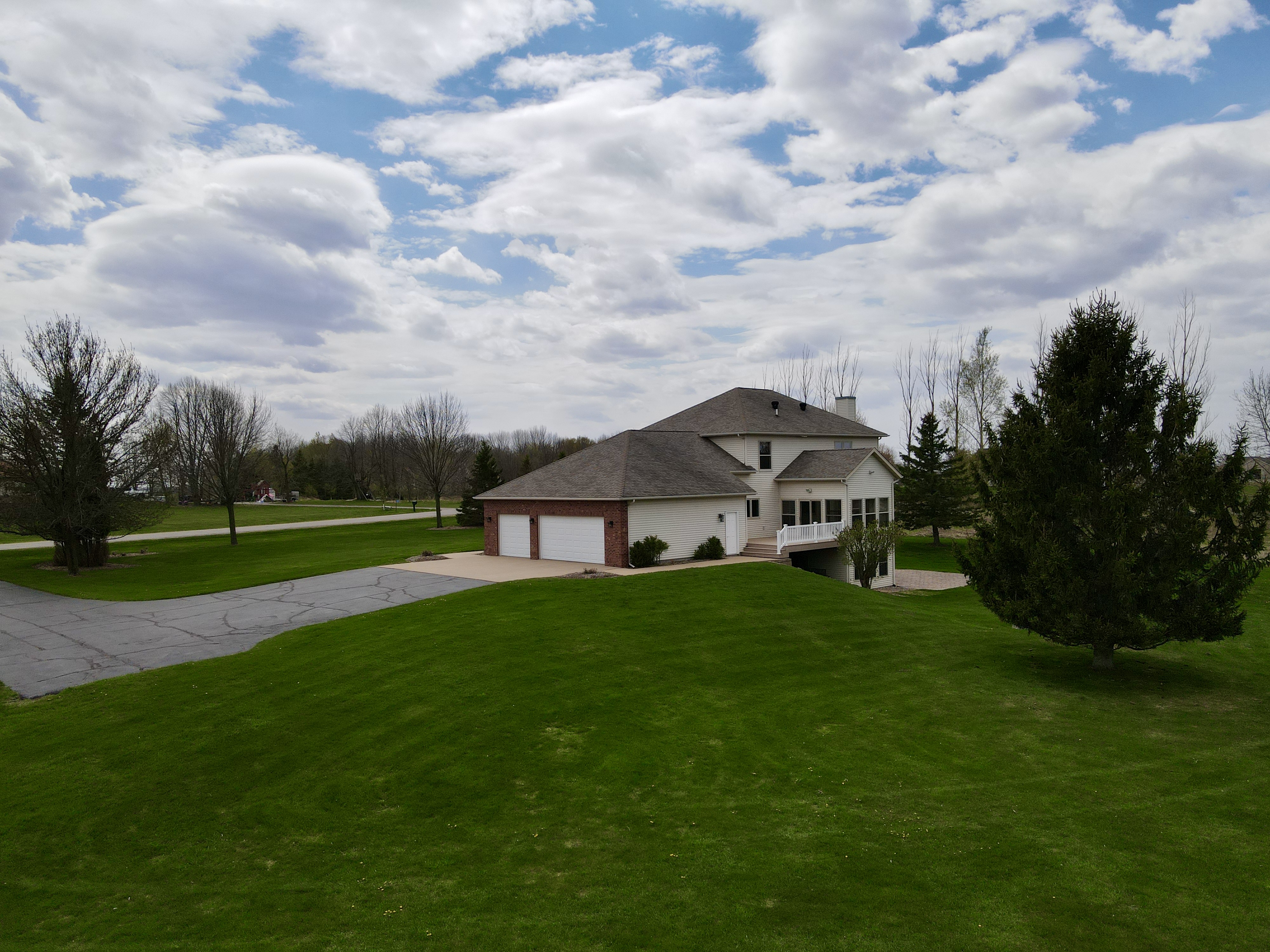 Wausau, Wisconsin, 54401, United States, 4 Bedrooms Bedrooms, ,4 BathroomsBathrooms,Residential,For Sale,2030835