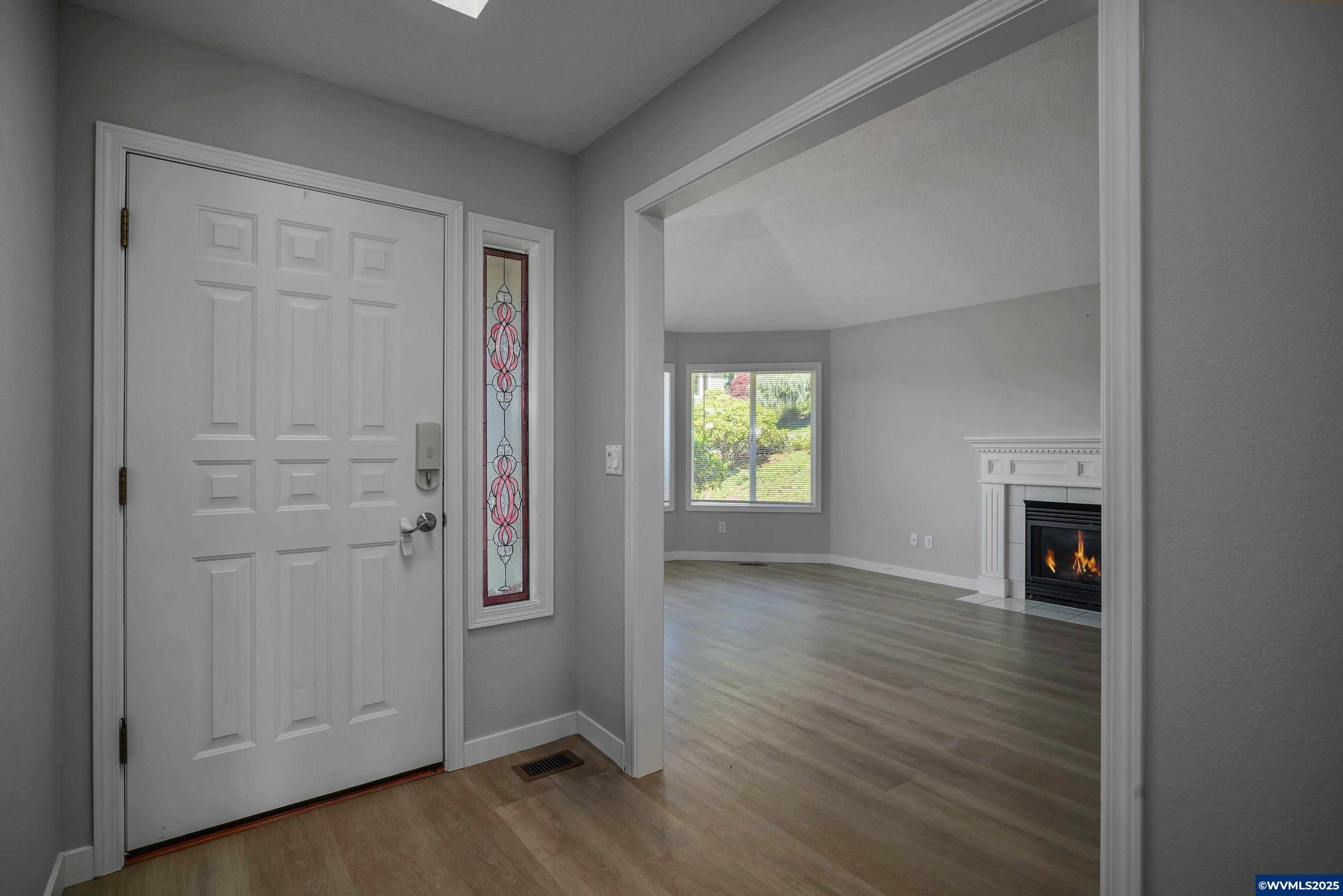Salem, Oregon, 97304, United States, 3 Bedrooms Bedrooms, ,2 BathroomsBathrooms,Residential,For Sale,1838478