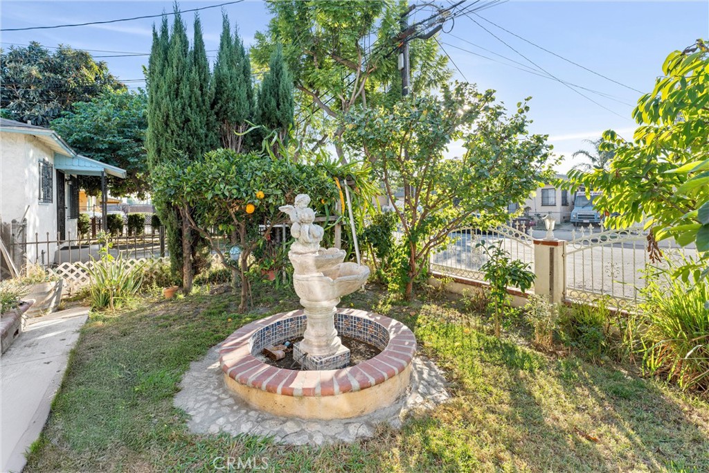 Compton, California, 90220, United States, ,Residential,For Sale,1842717