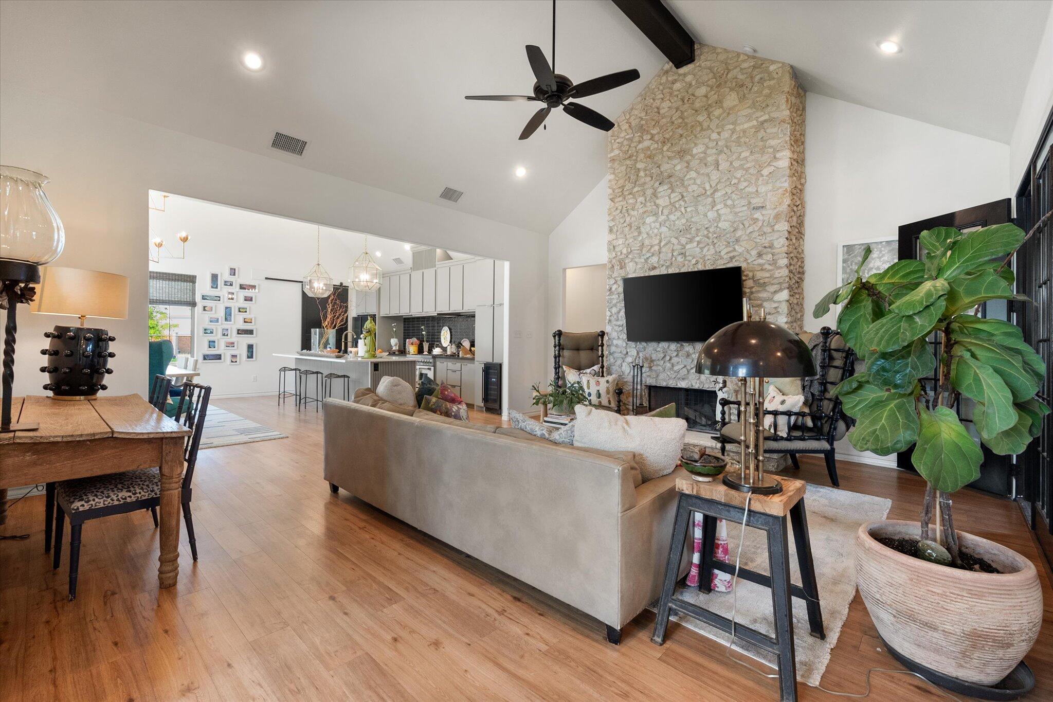 Lubbock, Texas, 79424, United States, 4 Bedrooms Bedrooms, ,4 BathroomsBathrooms,Residential,For Sale,1872129