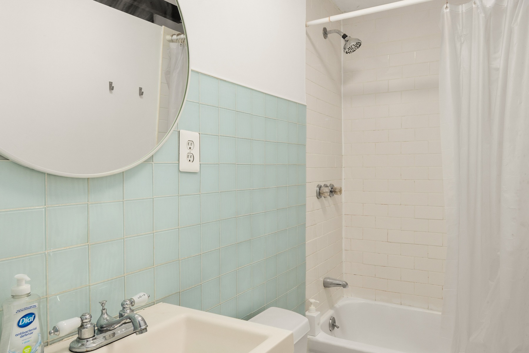  250 Boerum St., Brooklyn, NY, 11206 - 物件實景