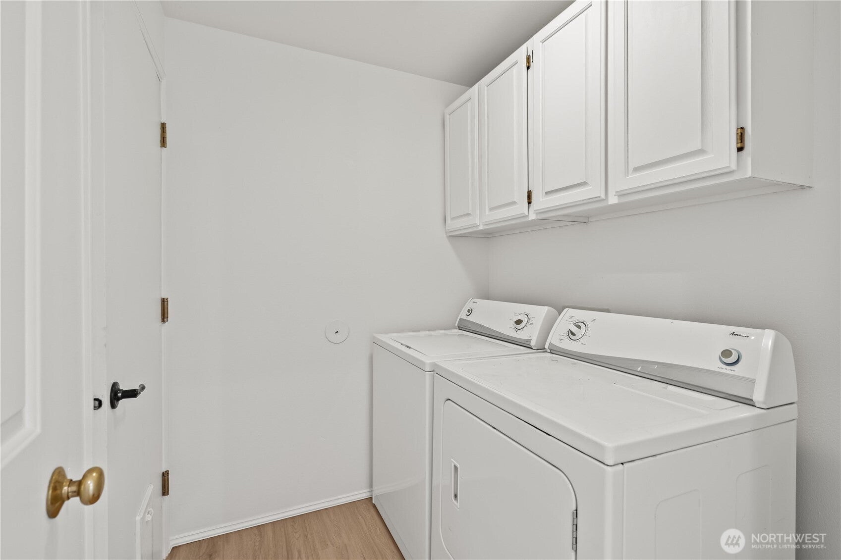 Sammamish, Washington, 98029, United States, 4 Bedrooms Bedrooms, ,3 BathroomsBathrooms,Residential,For Sale,1984048