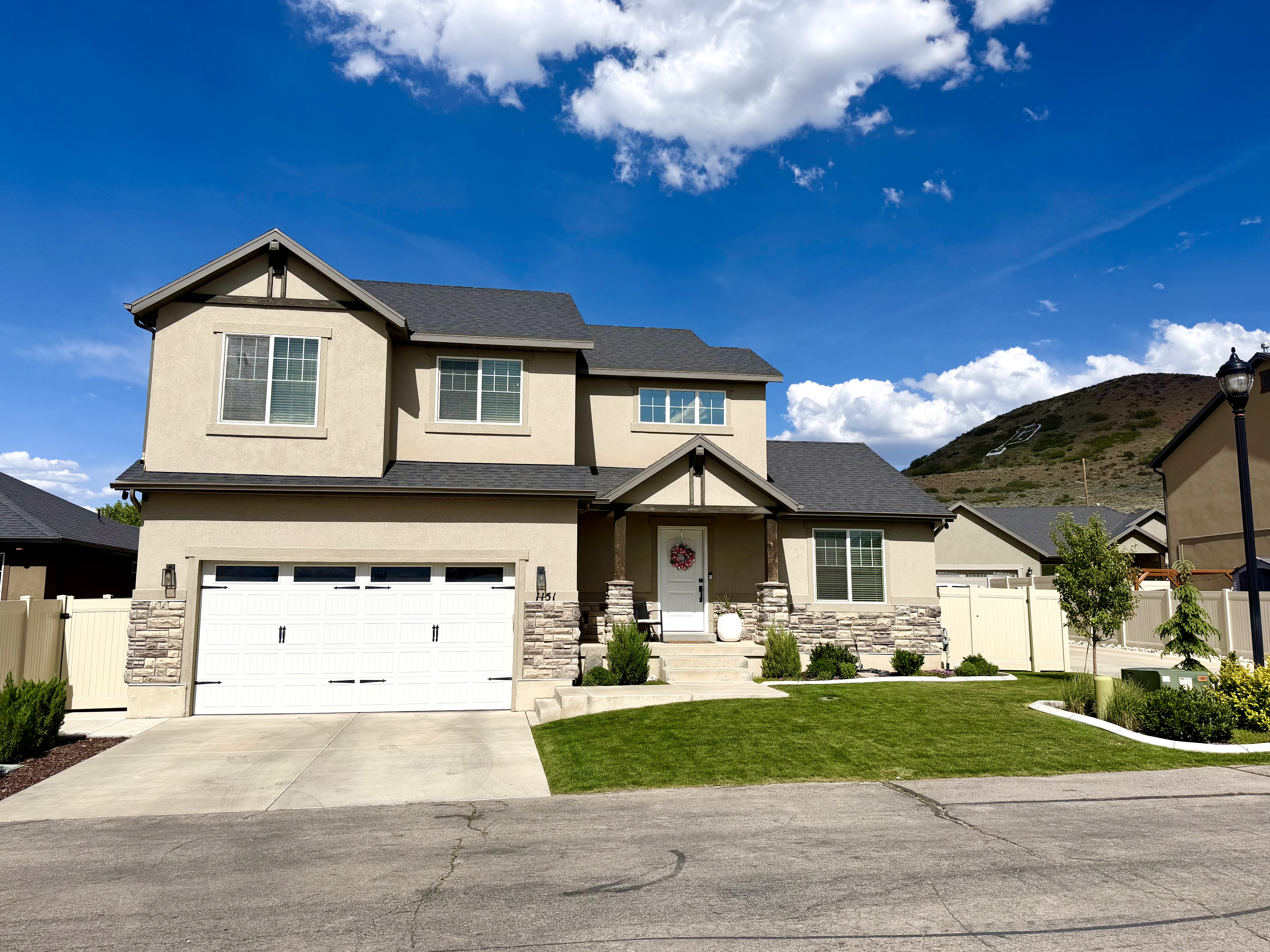 Payson, Utah, 84651, United States, 4 Bedrooms Bedrooms, ,3 BathroomsBathrooms,Residential,For Sale,2049240