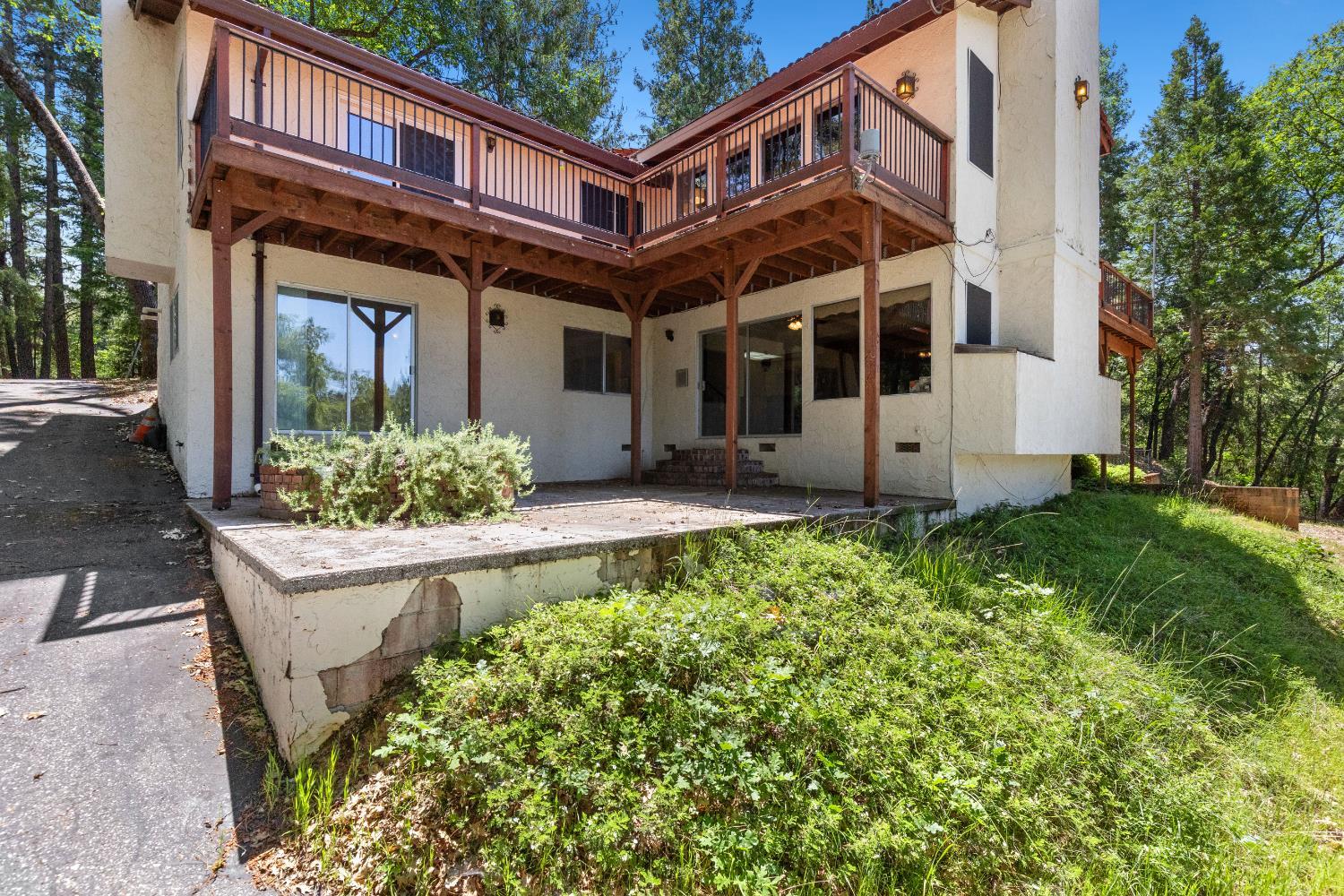 Colfax, California, 95713, United States, 4 Bedrooms Bedrooms, ,3 BathroomsBathrooms,Residential,For Sale,1927912