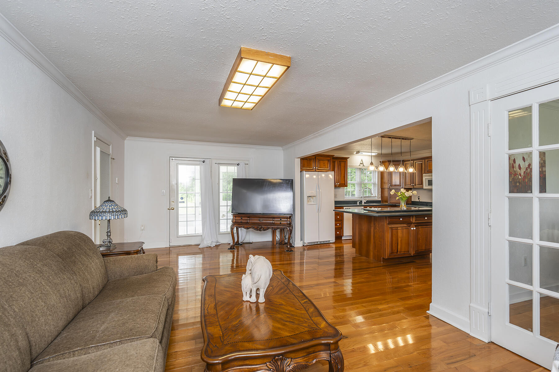 Jeffersonville, Kentucky, 40337, United States, 5 Bedrooms Bedrooms, ,4 BathroomsBathrooms,Residential,For Sale,1989610