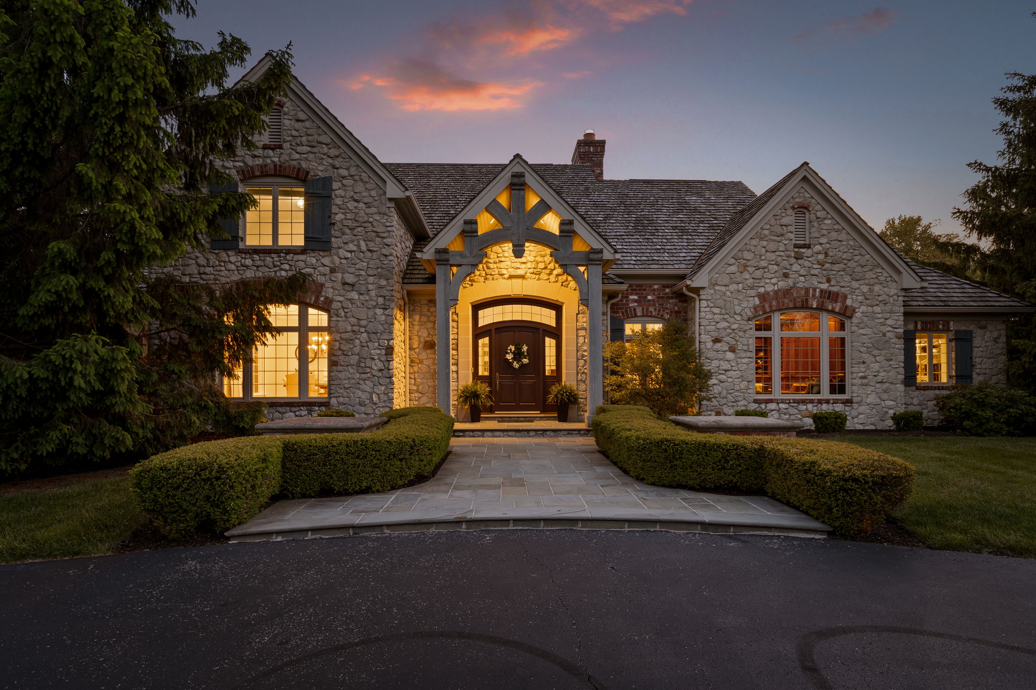  Signature Estate Set on More than 2 Acres in Desirable Zionsville Neighborhood - 物件實景