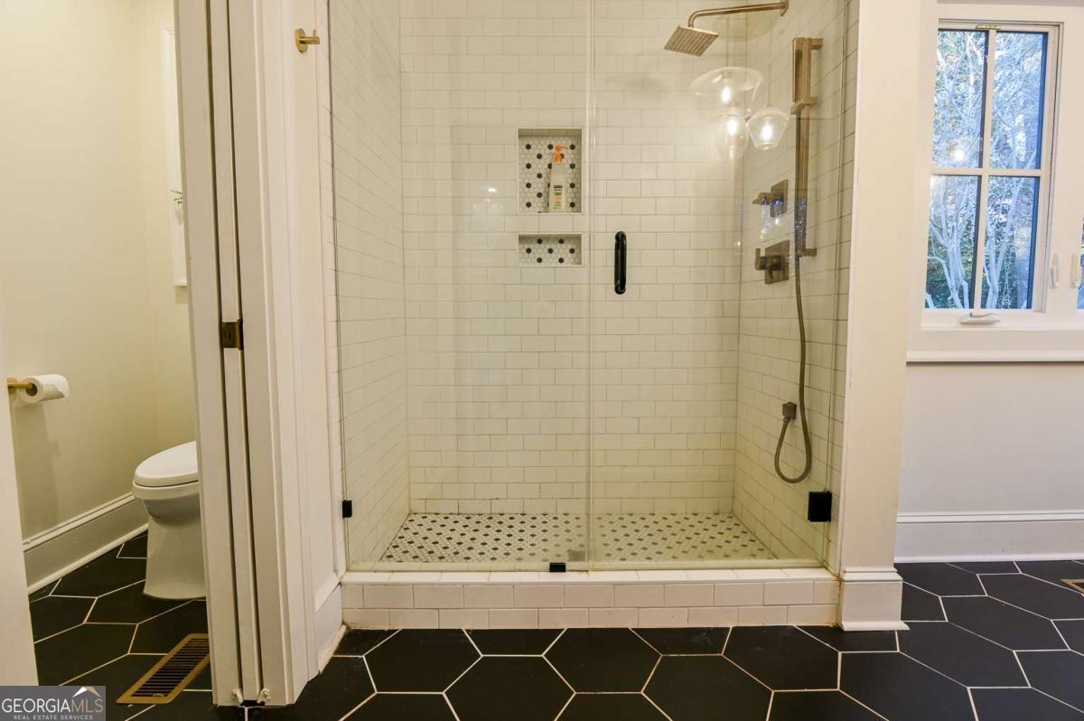 Athens, Georgia, 30606, United States, 4 Bedrooms Bedrooms, ,3 BathroomsBathrooms,Residential,For Sale,1988193