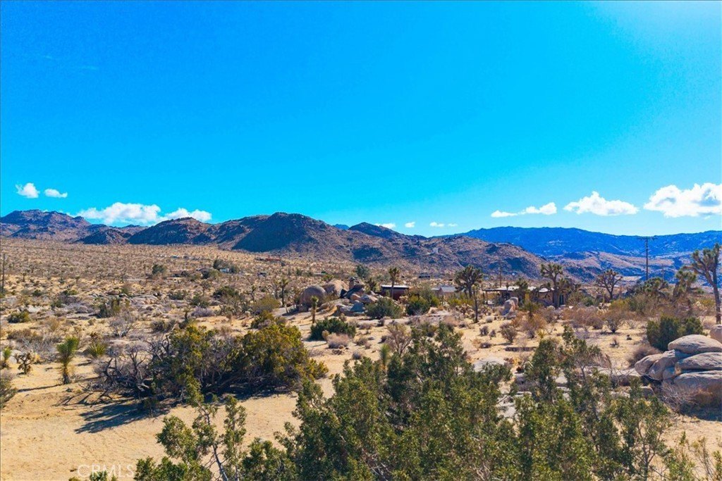 Joshua Tree, California, 92252, United States, 3 Bedrooms Bedrooms, ,2 BathroomsBathrooms,Residential,For Sale,1942307