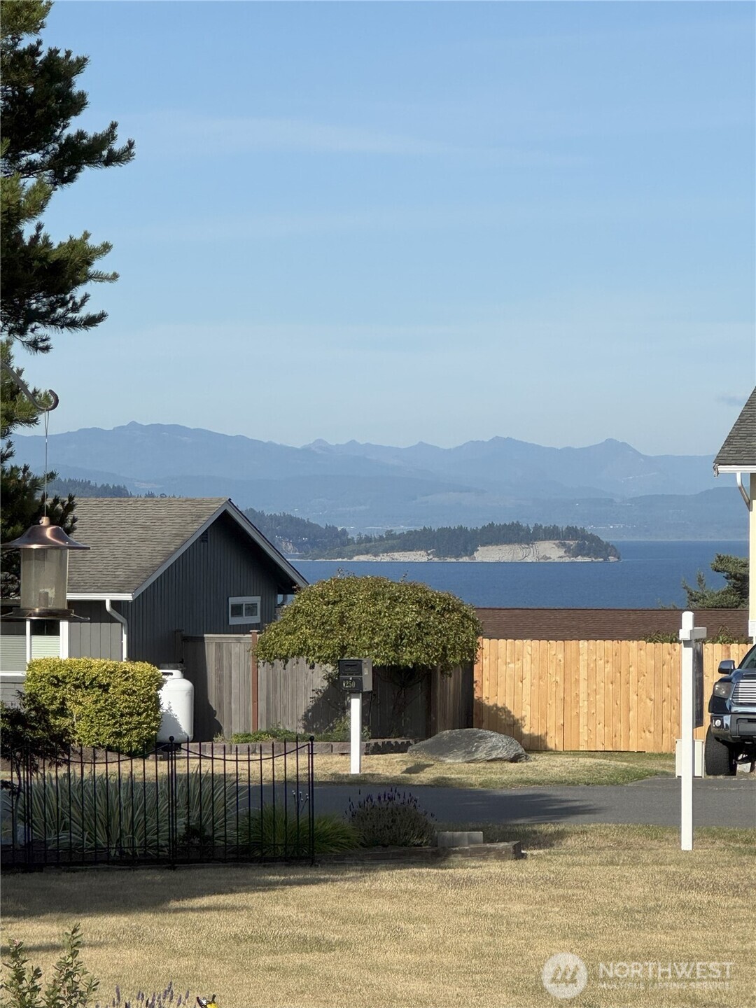 Oak Harbor, Washington, 98277, United States, 3 Bedrooms Bedrooms, ,1 BathroomBathrooms,Residential,For Sale,1897751