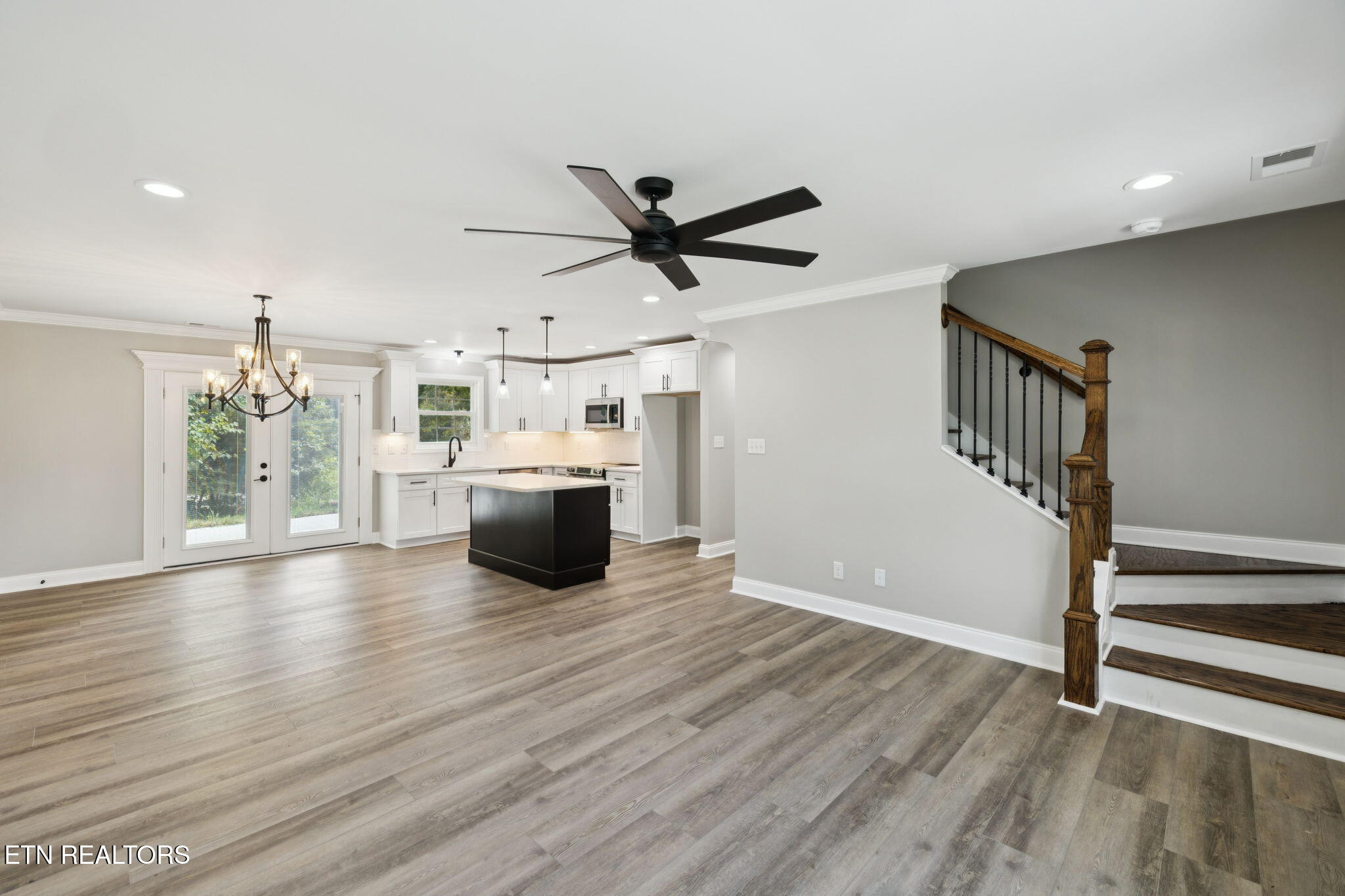 Maryville, Tennessee, 37803, United States, 4 Bedrooms Bedrooms, ,4 BathroomsBathrooms,Residential,For Sale,1874124