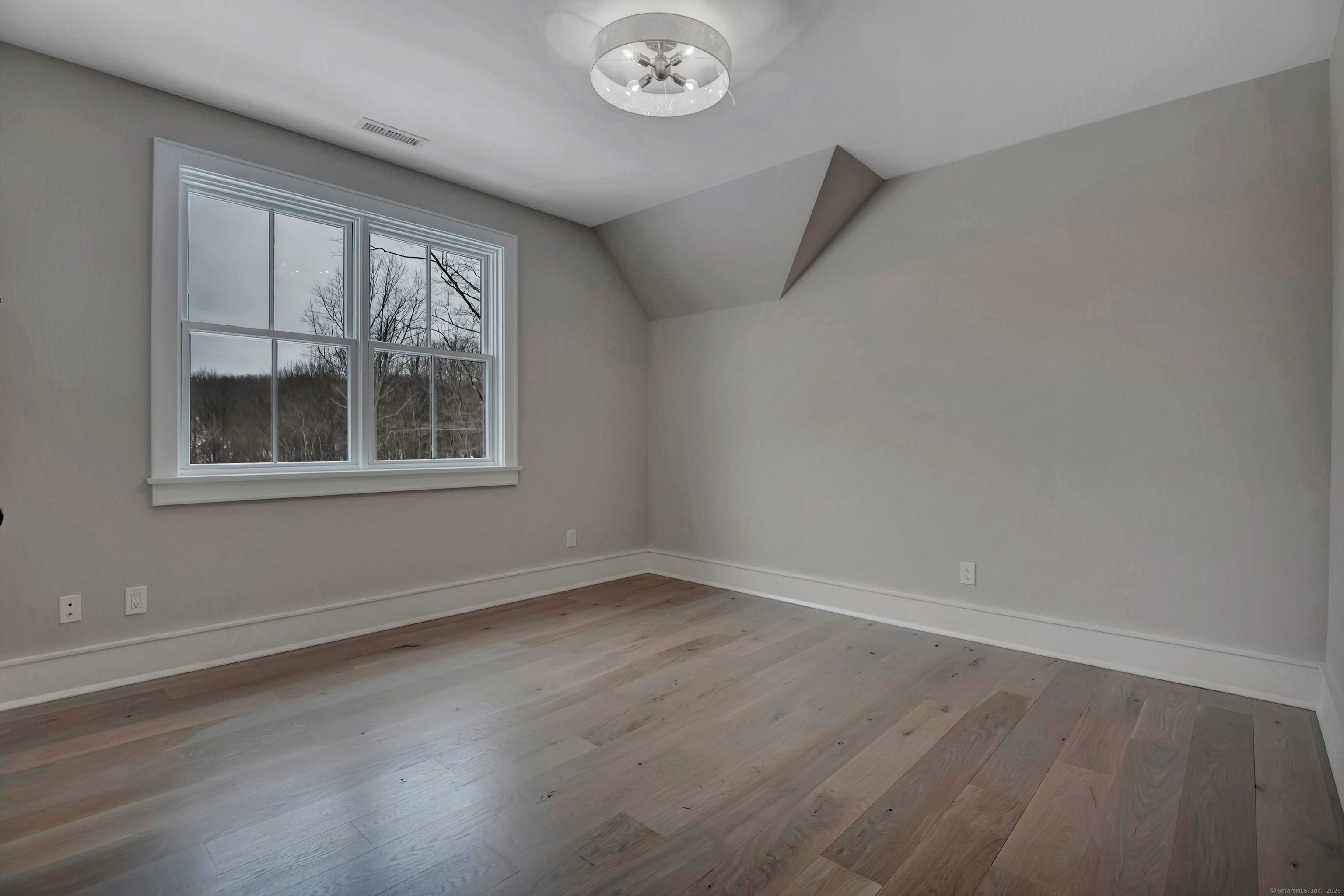 Orange, Connecticut, 06477, United States, 4 Bedrooms Bedrooms, ,5 BathroomsBathrooms,Residential,For Sale,1902233