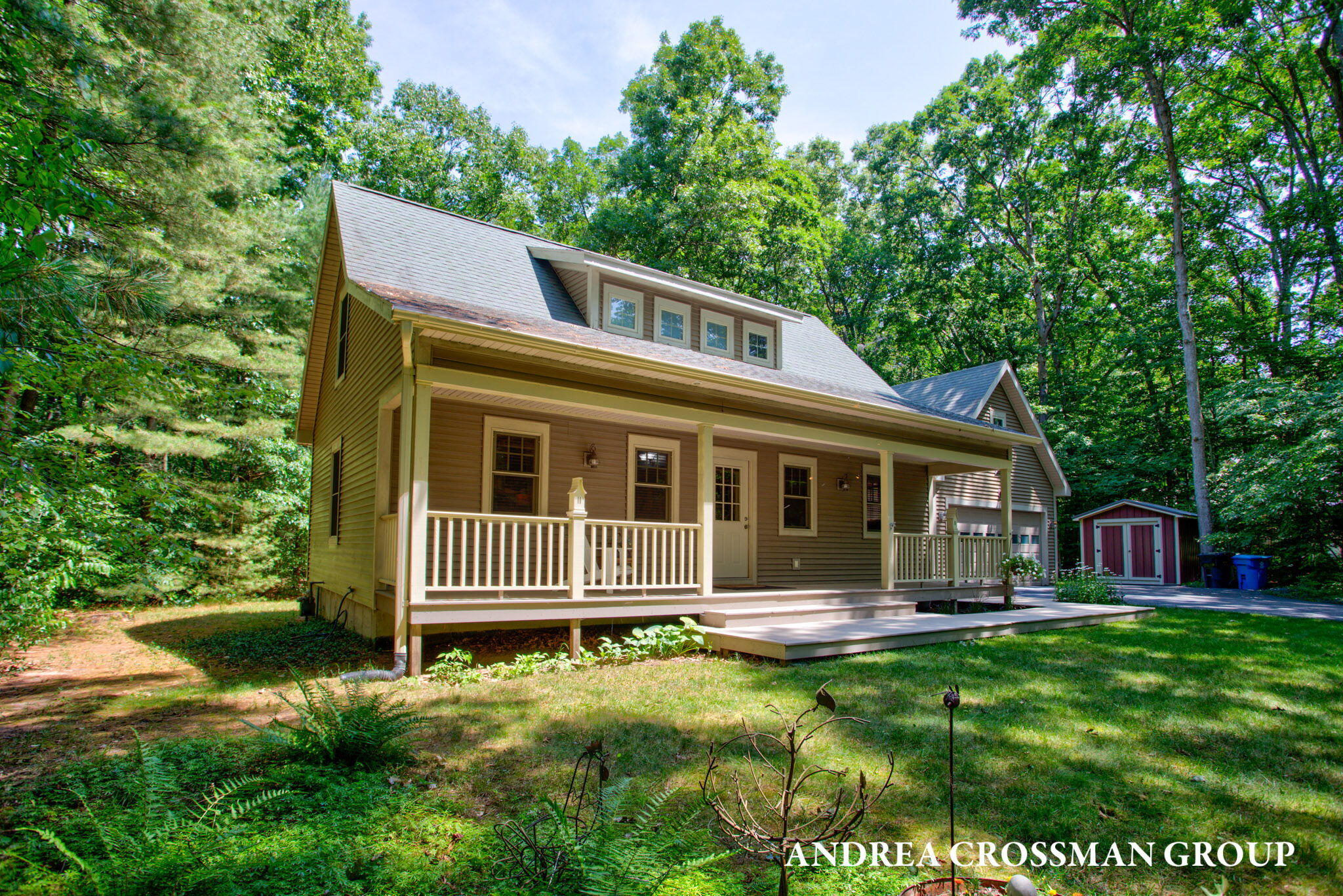 Saugatuck, Michigan, 49453, United States, 2 Bedrooms Bedrooms, ,2 BathroomsBathrooms,Residential,For Sale,1890040