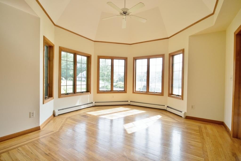 Florida, New York, 10921, United States, 4 Bedrooms Bedrooms, ,3 BathroomsBathrooms,Residential,For Sale,1944885