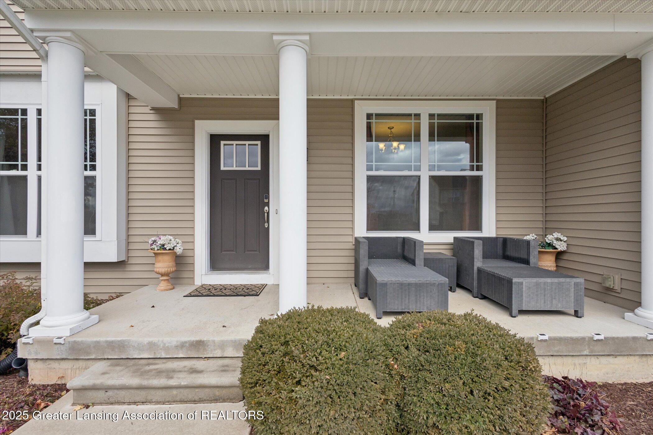 Okemos, Michigan, 48864, United States, 4 Bedrooms Bedrooms, ,4 BathroomsBathrooms,Residential,For Sale,1992112