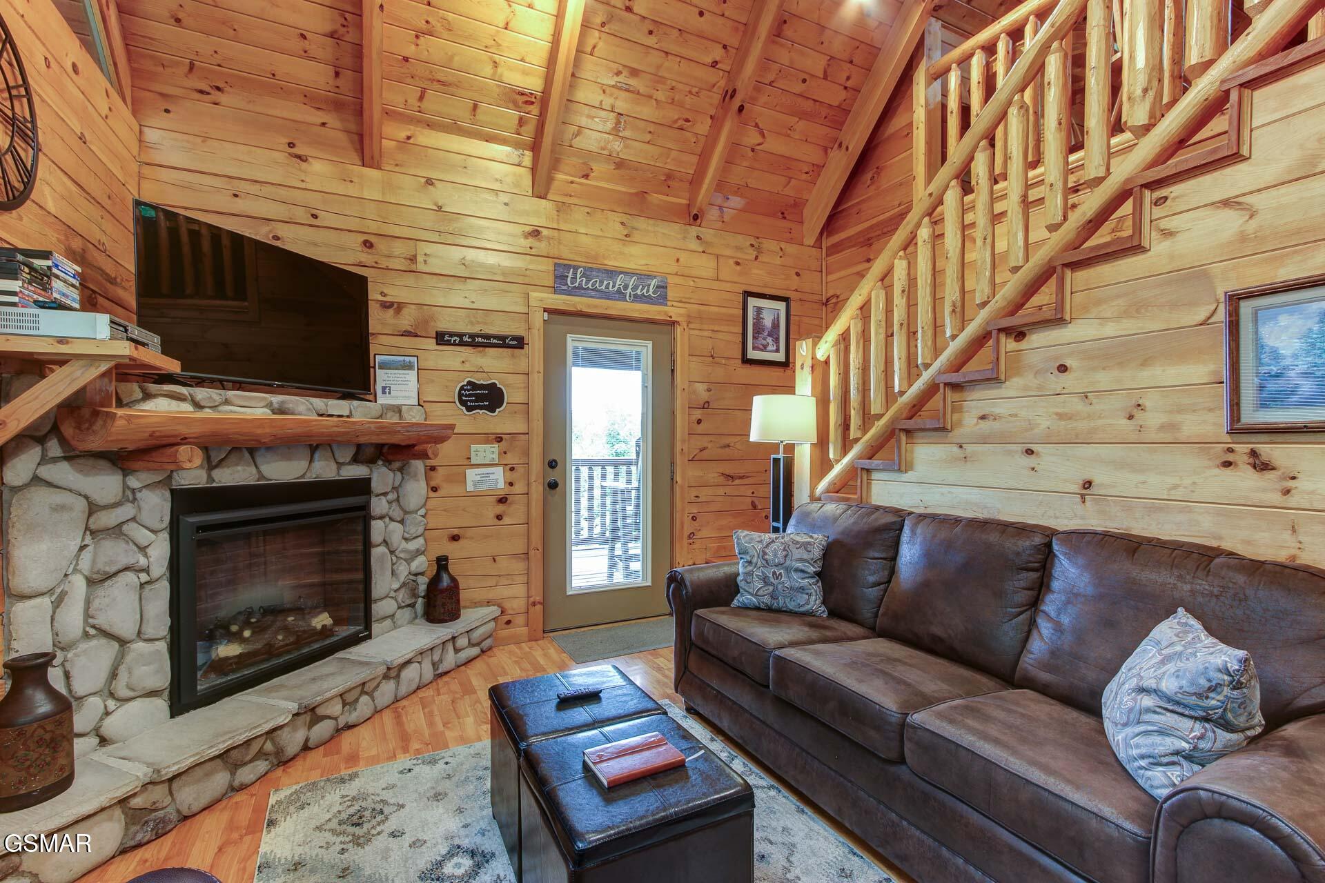 Sevierville, Tennessee, 37876, United States, 2 Bedrooms Bedrooms, ,2 BathroomsBathrooms,Residential,For Sale,1873057