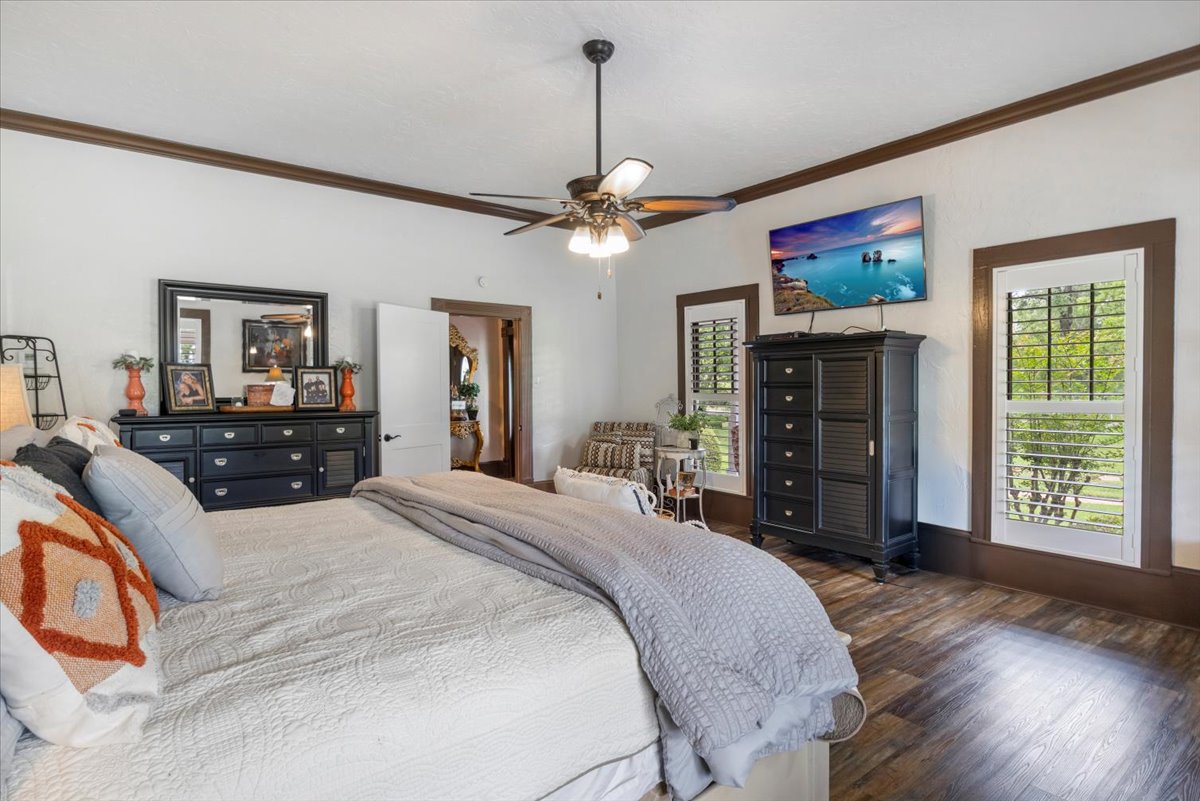 Carthage, Texas, 75633, United States, 5 Bedrooms Bedrooms, ,4 BathroomsBathrooms,Residential,For Sale,1804016
