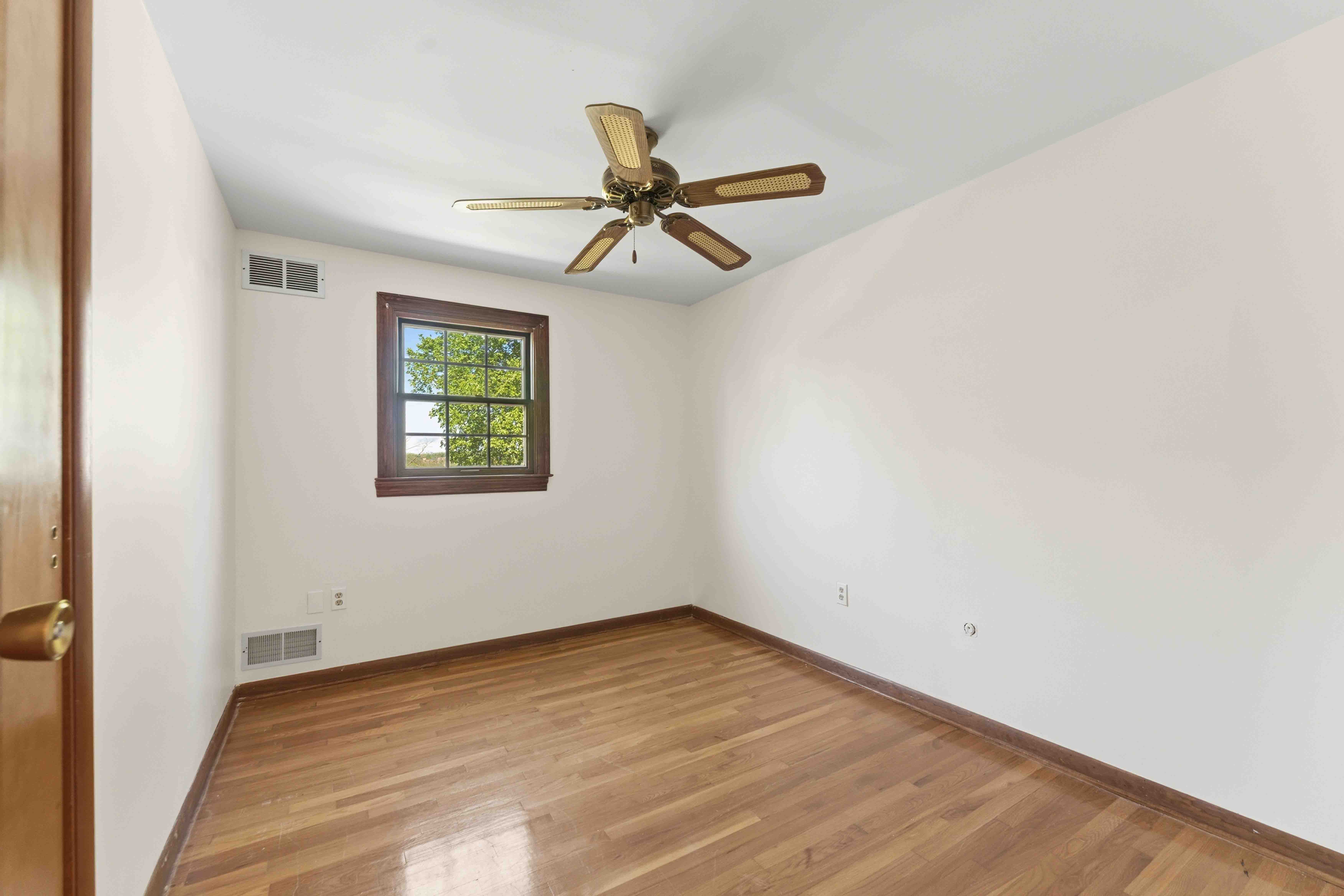  122 Tynewood Drive, Turtle Creek, PA 15145 - 物件實景