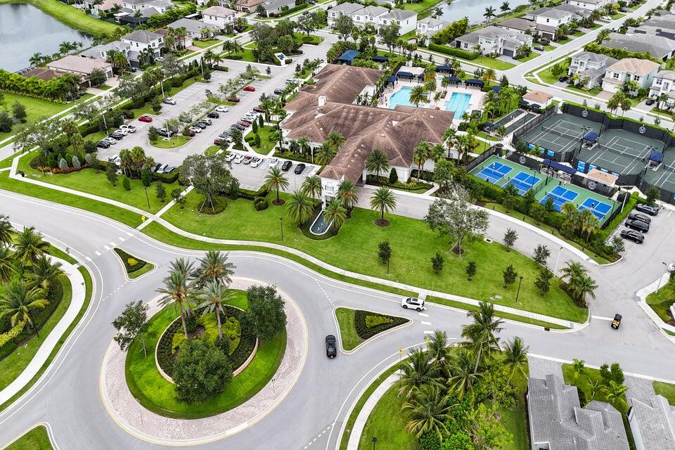Delray Beach, Florida, 33446, United States, 4 Bedrooms Bedrooms, ,2 BathroomsBathrooms,Residential,For Sale,1898707