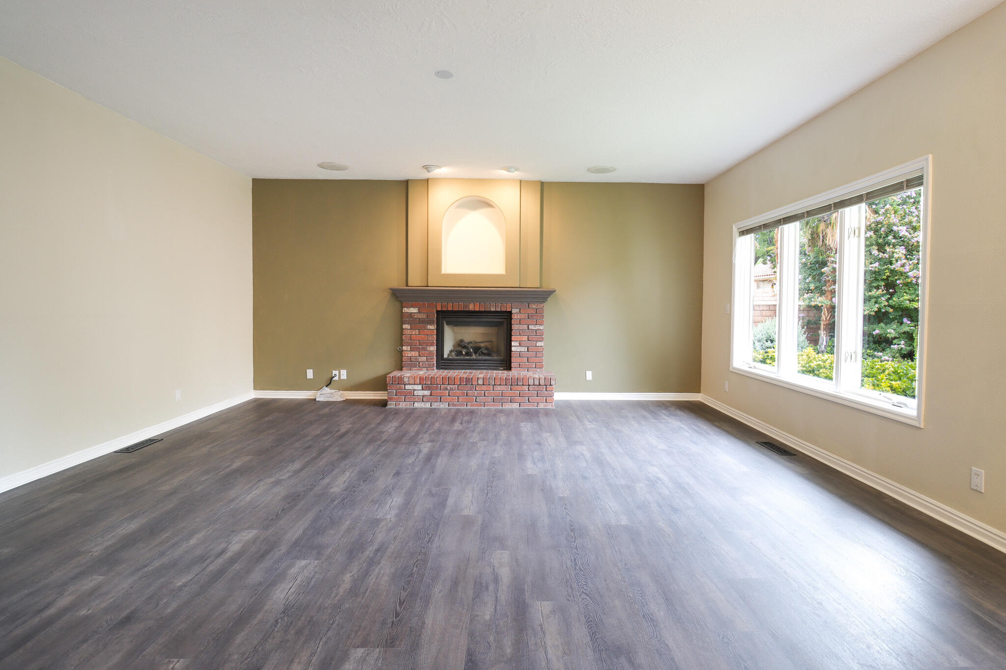 St George, Utah, 84790, United States, 6 Bedrooms Bedrooms, ,Residential,For Sale,1839961