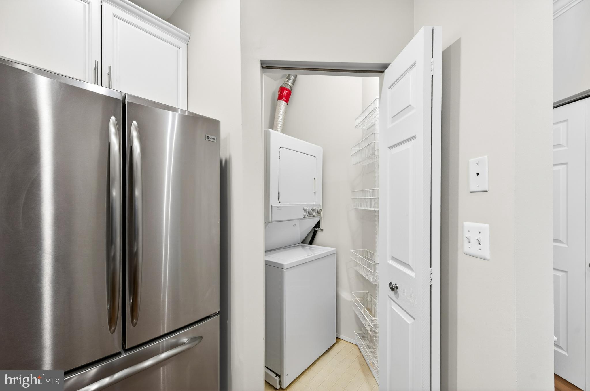 Arlington, Virginia, 22201, United States, 2 Bedrooms Bedrooms, ,2 BathroomsBathrooms,Residential,For Sale,2008587