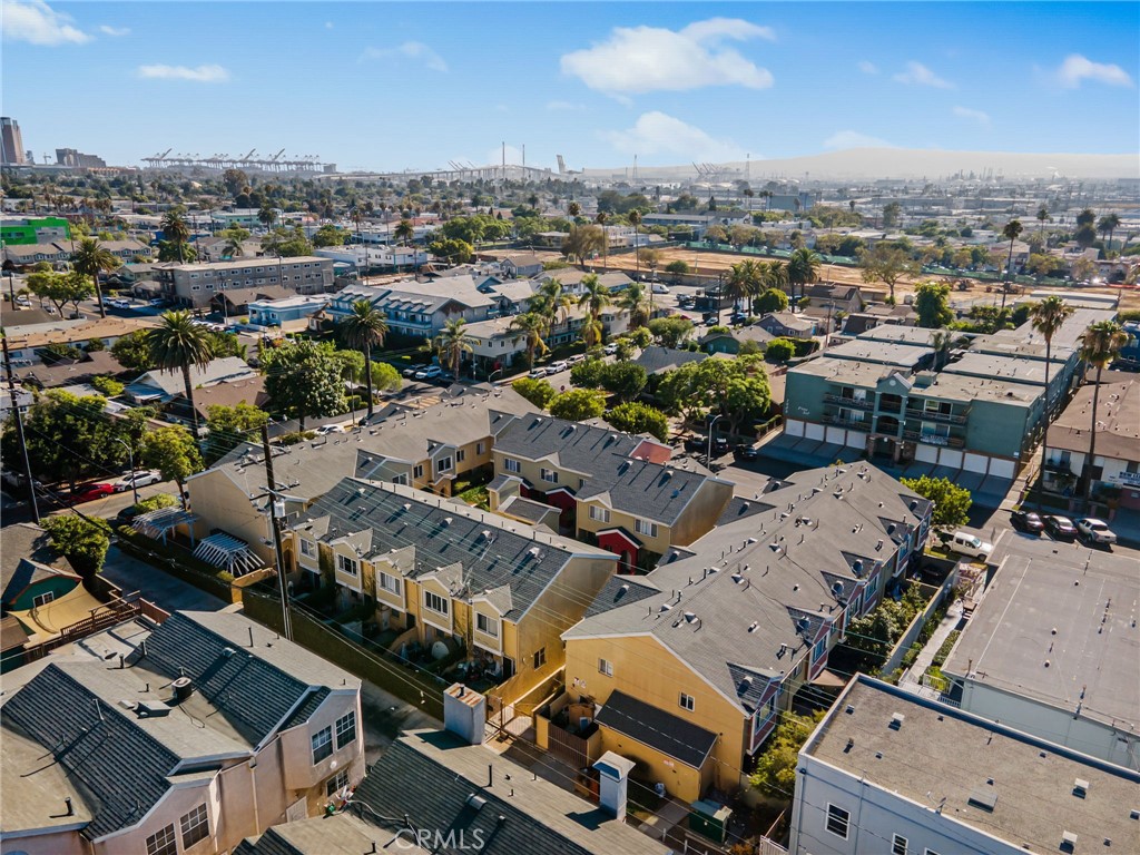 Long Beach, California, 90813, United States, 2 Bedrooms Bedrooms, ,2 BathroomsBathrooms,Residential,For Sale,1905723